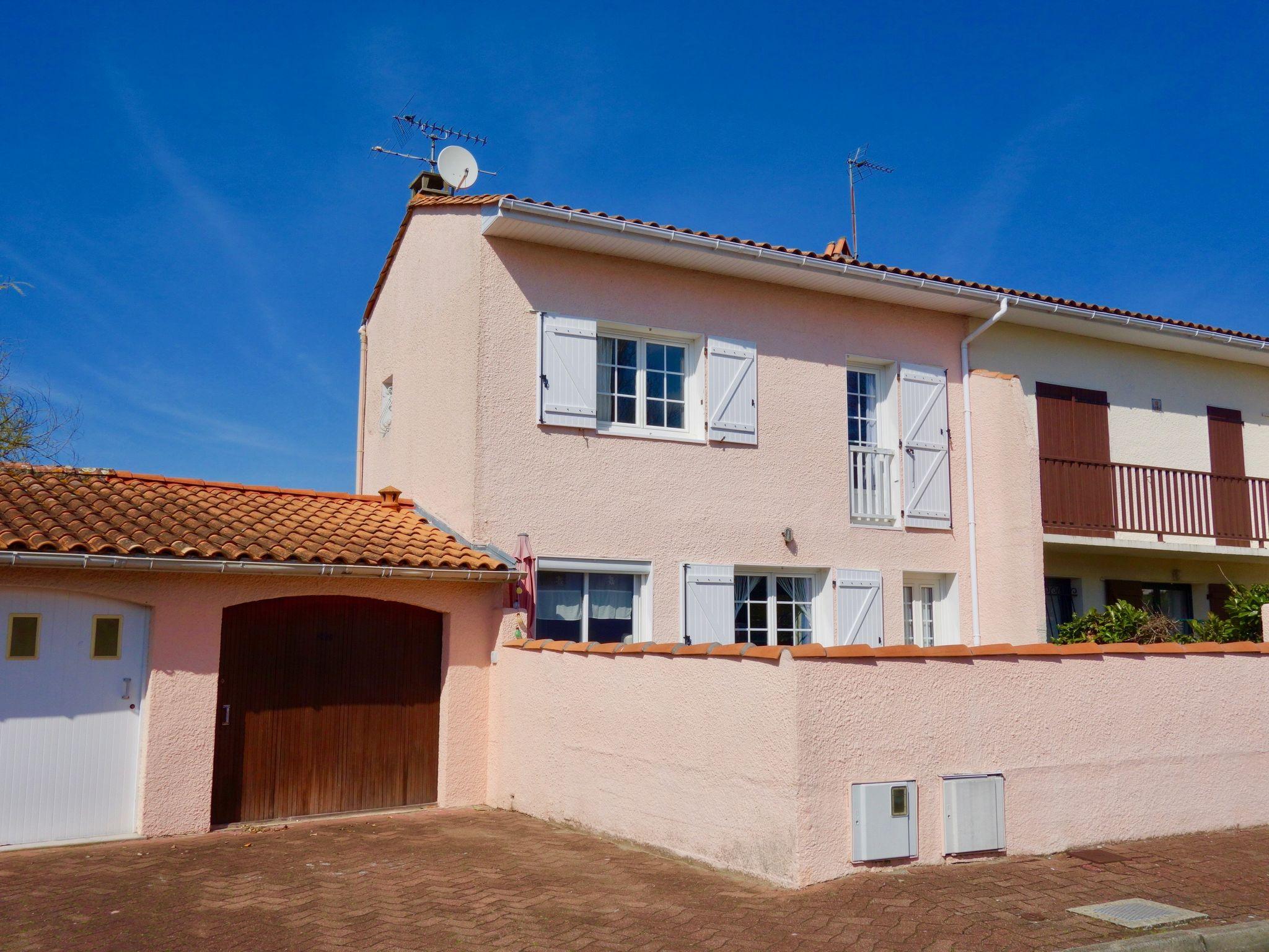 Photo 23 - 2 bedroom House in La Teste-de-Buch with swimming pool and sea view
