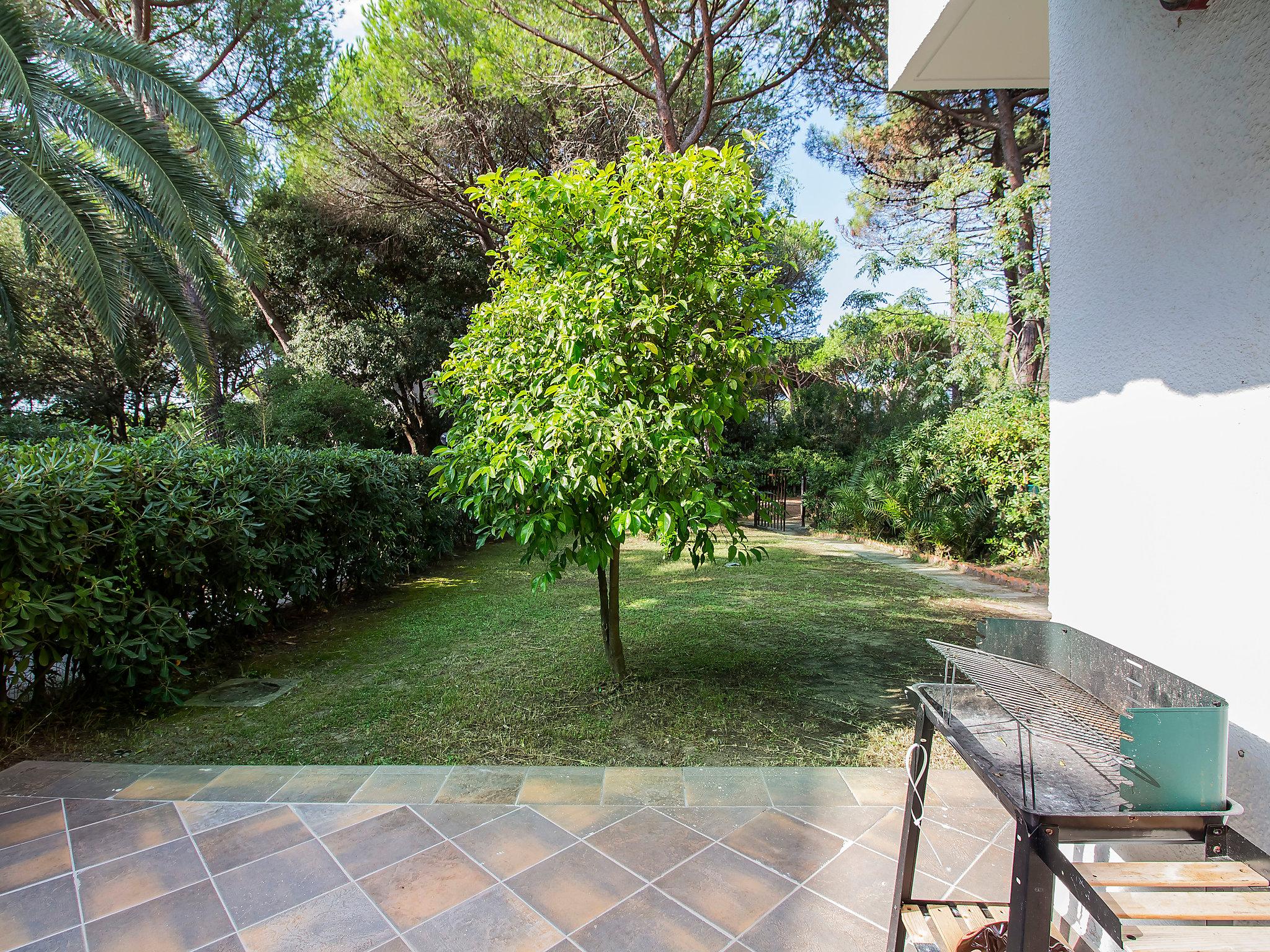 Photo 22 - Maison de 2 chambres à Grosseto avec jardin et vues à la mer