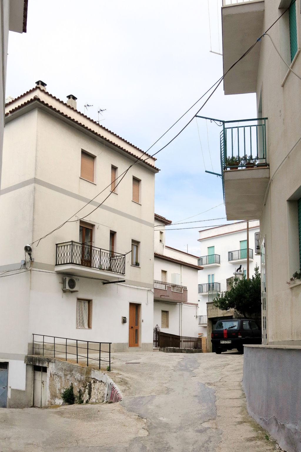 Photo 4 - Appartement de 3 chambres à Peschici avec terrasse et vues à la mer