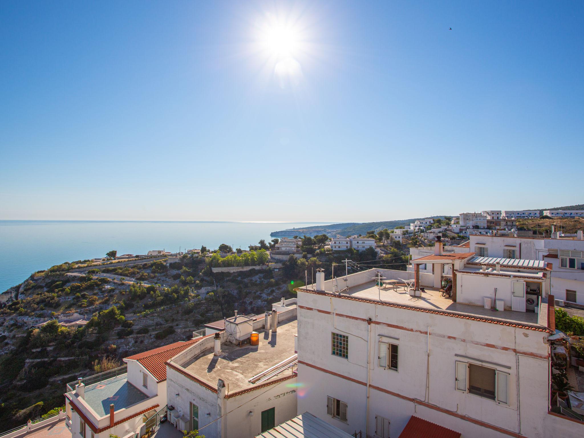 Foto 5 - Apartment mit 3 Schlafzimmern in Peschici mit terrasse und blick aufs meer