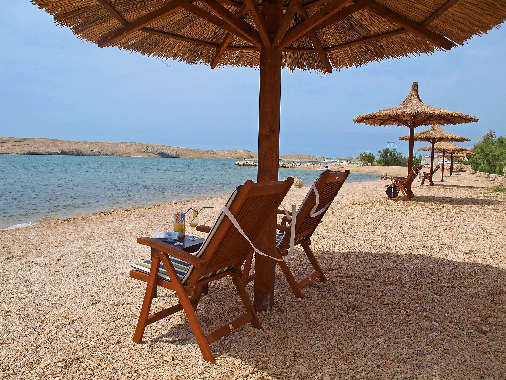 Photo 47 - Maison de 12 chambres à Pag avec piscine privée et vues à la mer