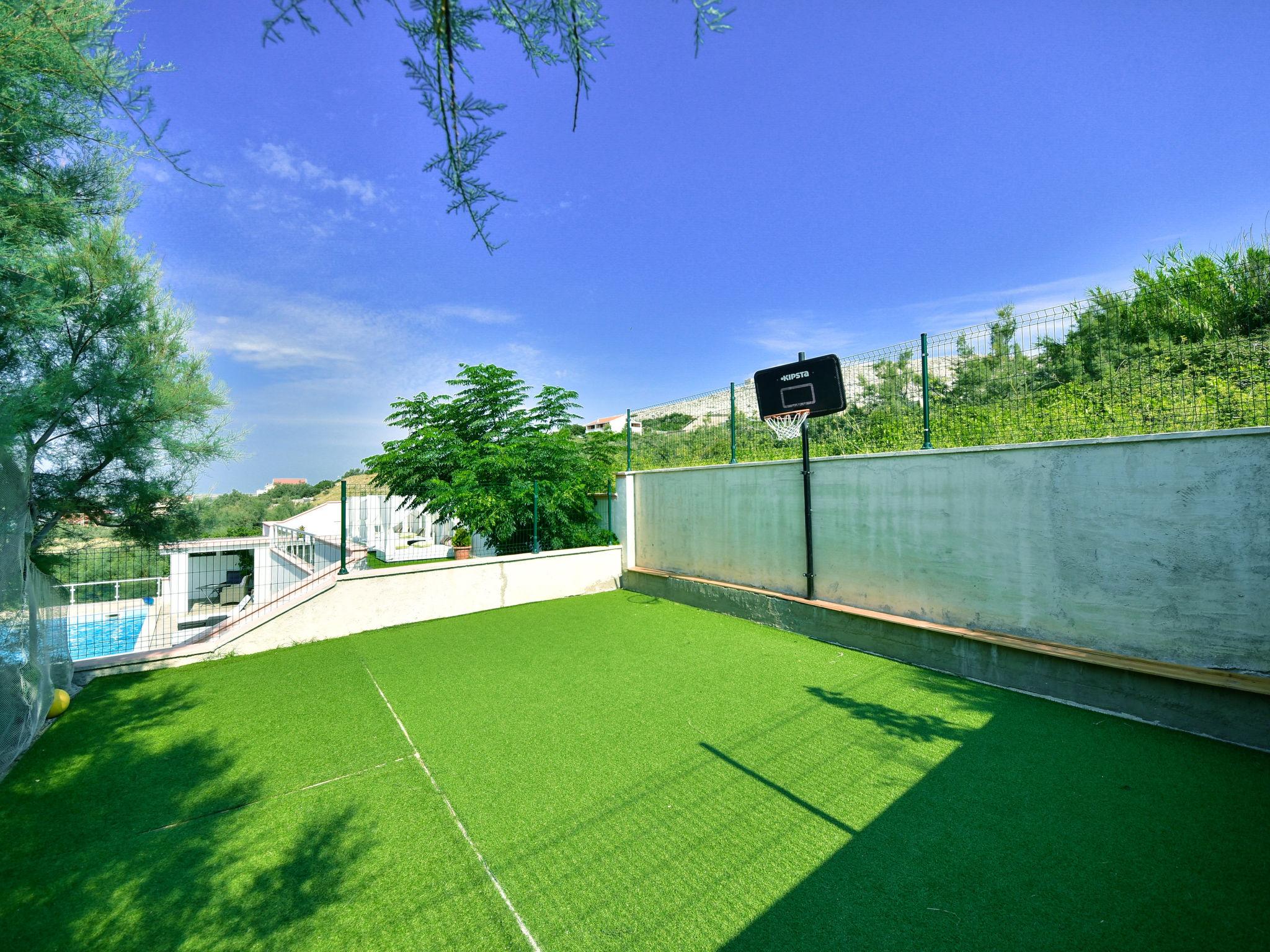 Photo 43 - Maison de 12 chambres à Pag avec piscine privée et terrasse