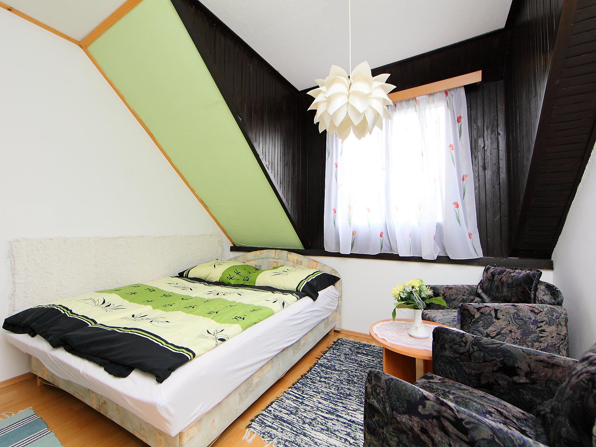 Foto 10 - Haus mit 3 Schlafzimmern in Vonyarcvashegy mit terrasse