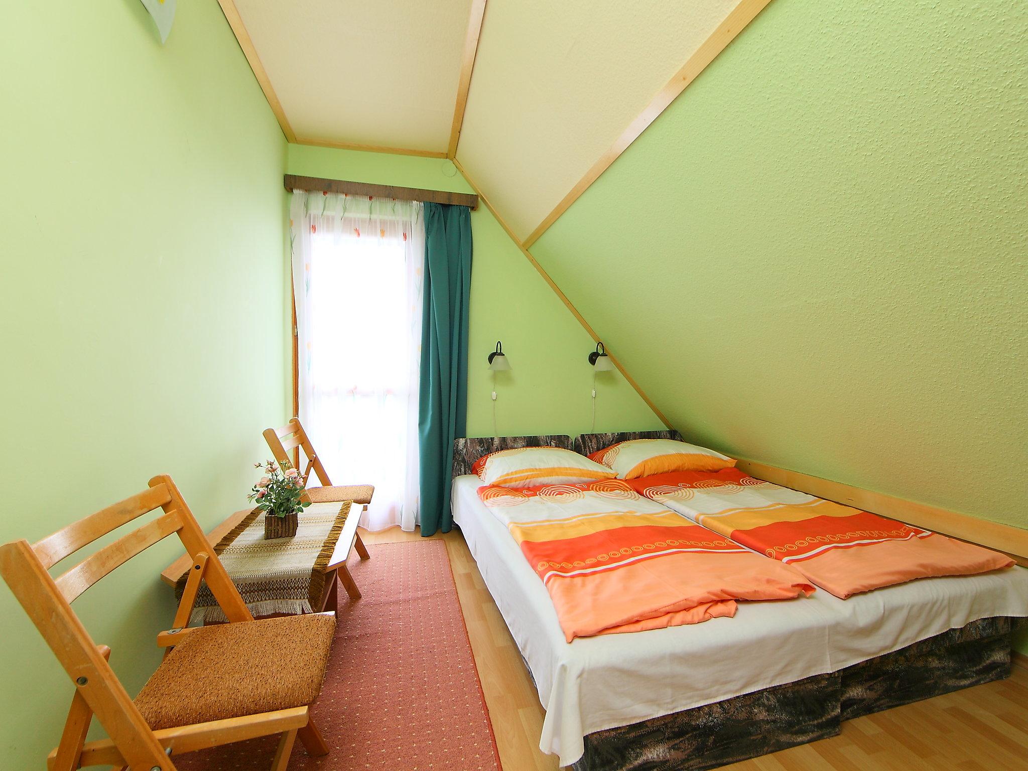 Foto 11 - Haus mit 3 Schlafzimmern in Vonyarcvashegy mit terrasse