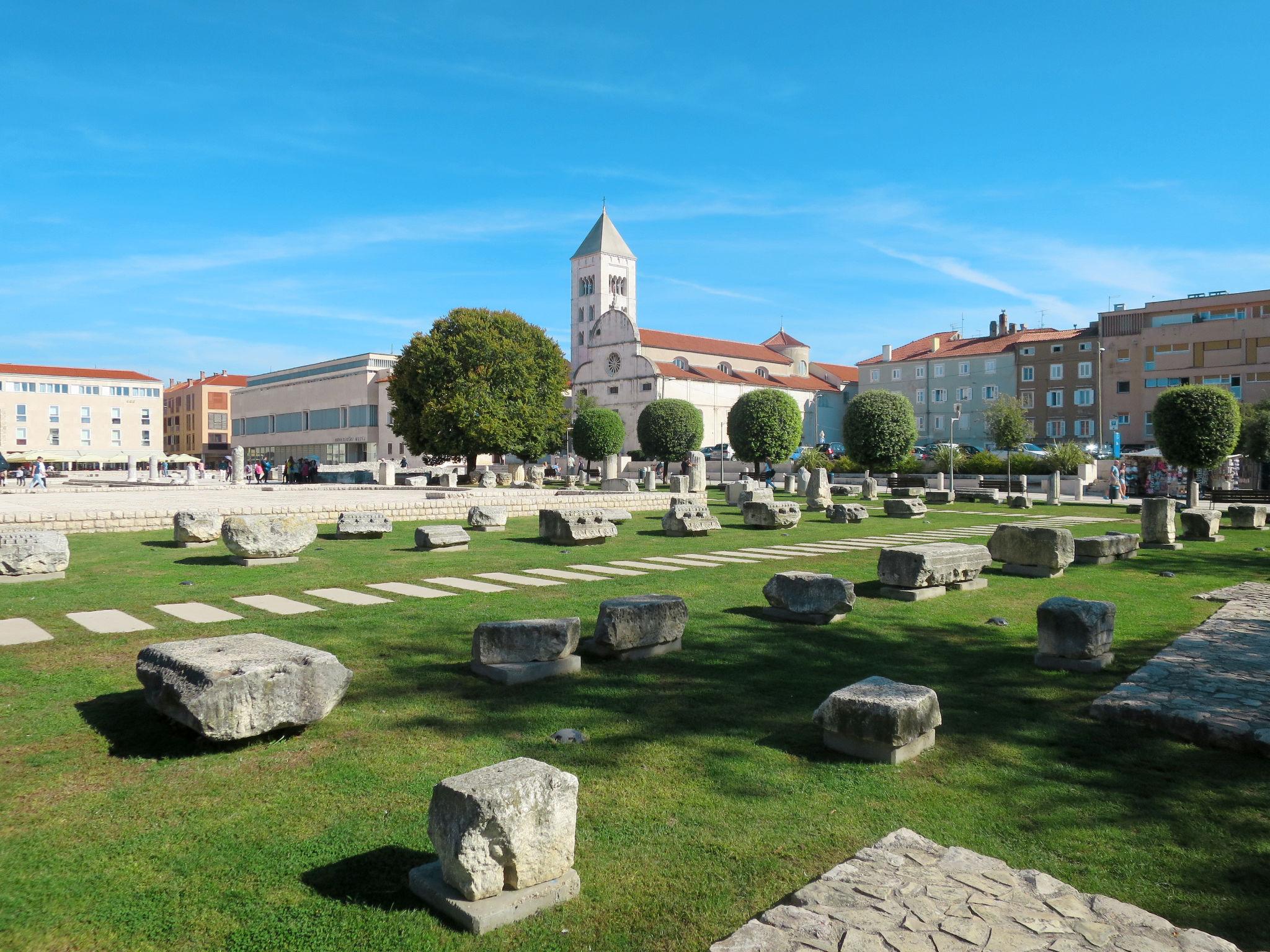 Photo 18 - Maison de 1 chambre à Zadar avec jardin et terrasse