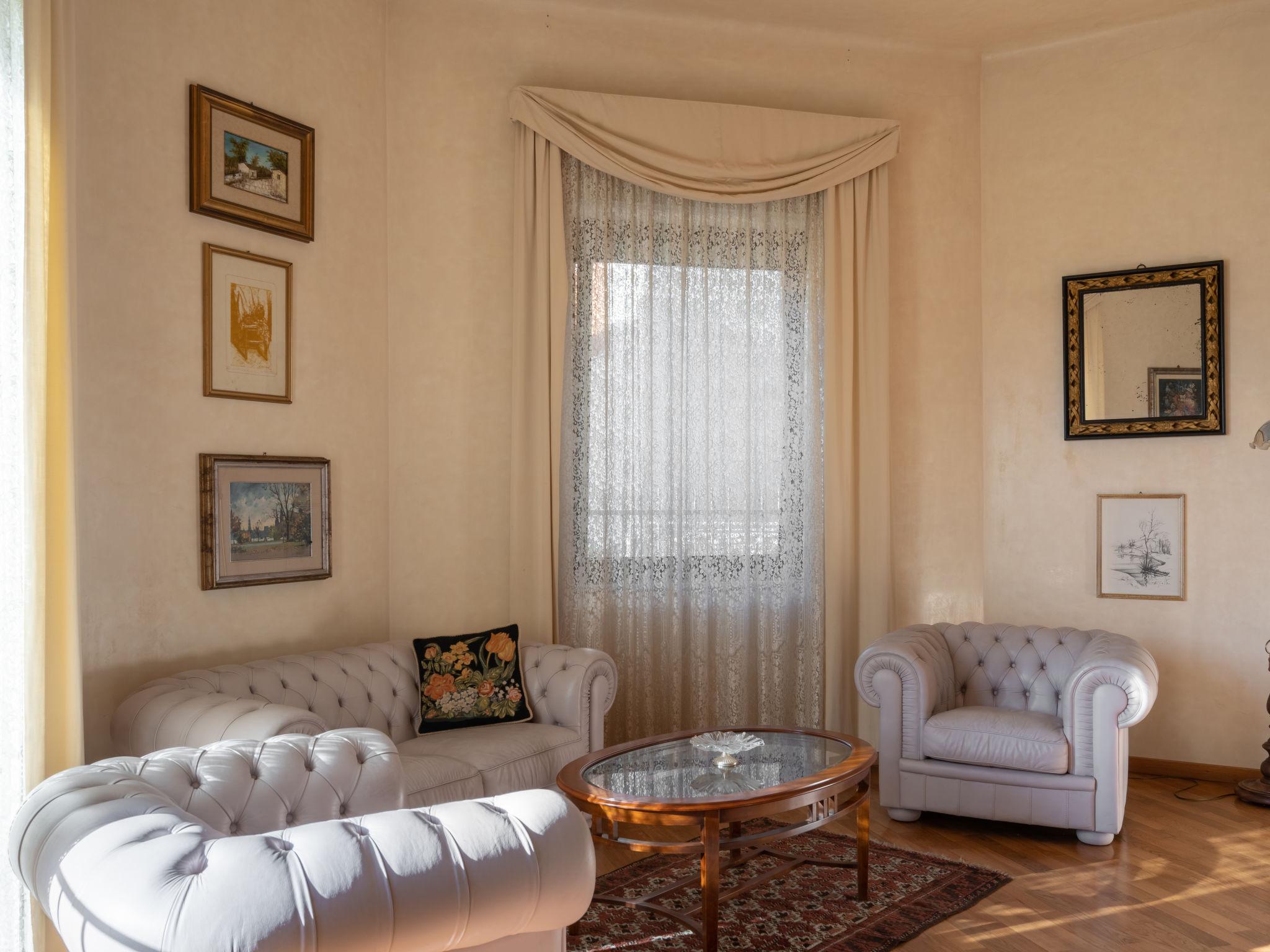 Photo 9 - 2 bedroom Apartment in Imperia with garden and terrace