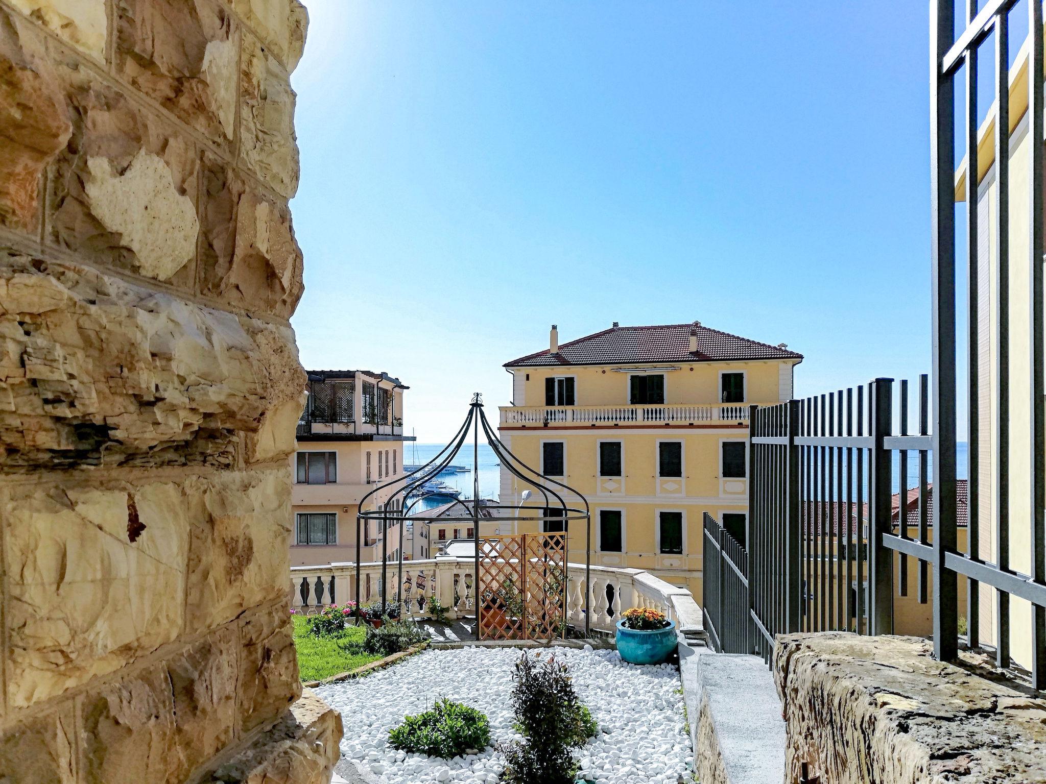 Photo 22 - Appartement de 2 chambres à Imperia avec jardin et terrasse