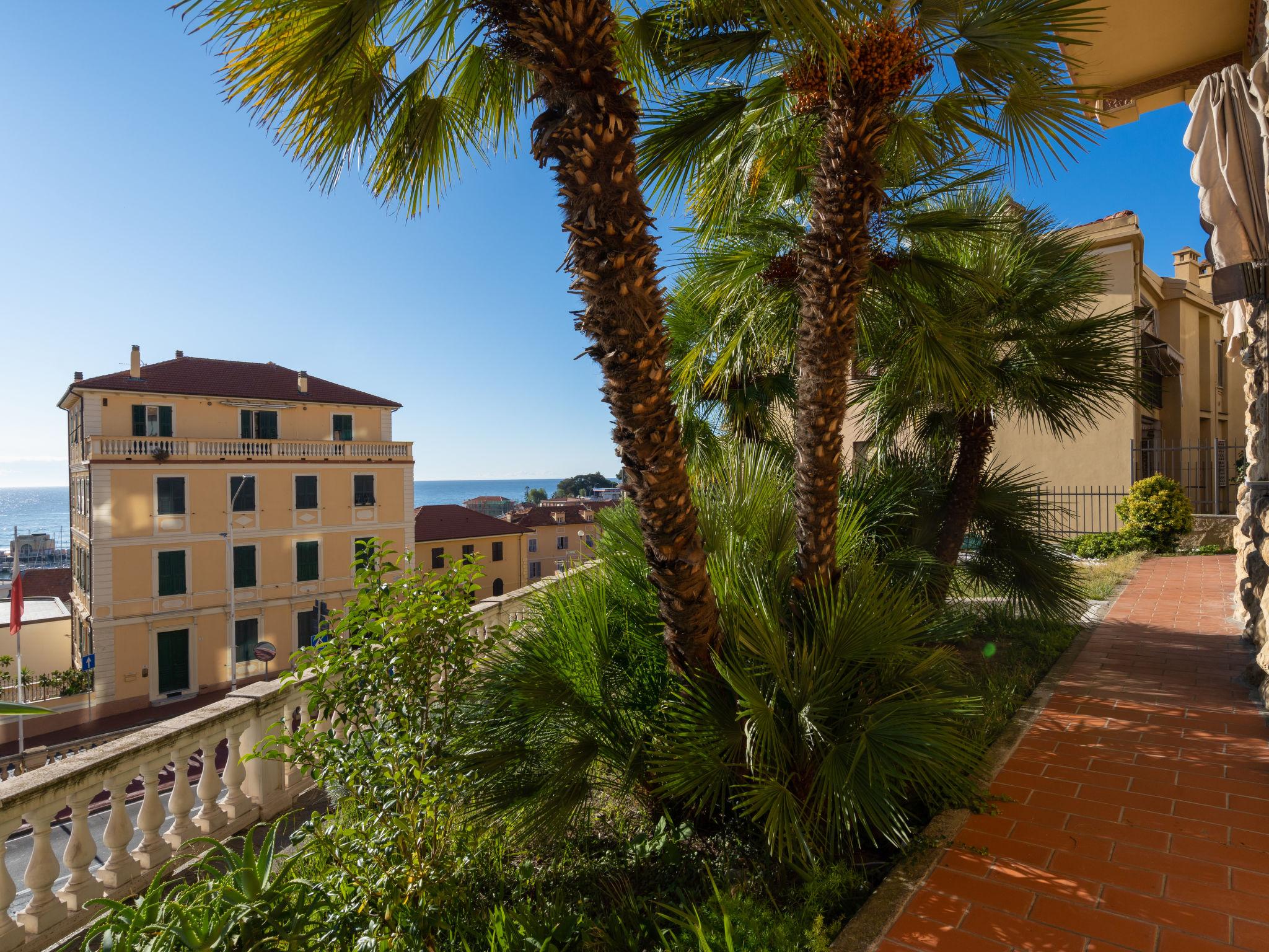 Photo 20 - Appartement de 2 chambres à Imperia avec jardin et vues à la mer