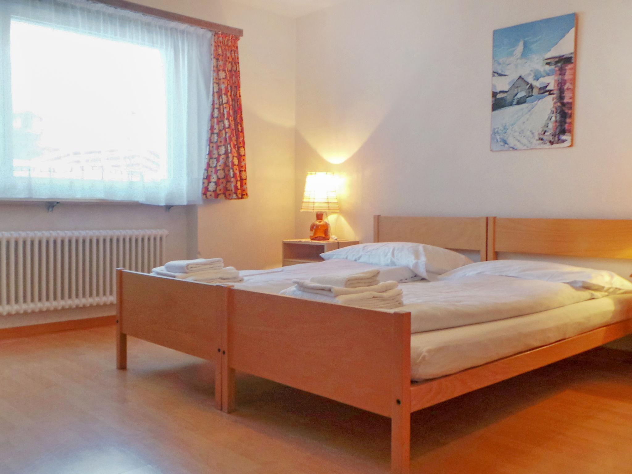 Foto 8 - Appartamento con 1 camera da letto a Zermatt con terrazza e vista sulle montagne