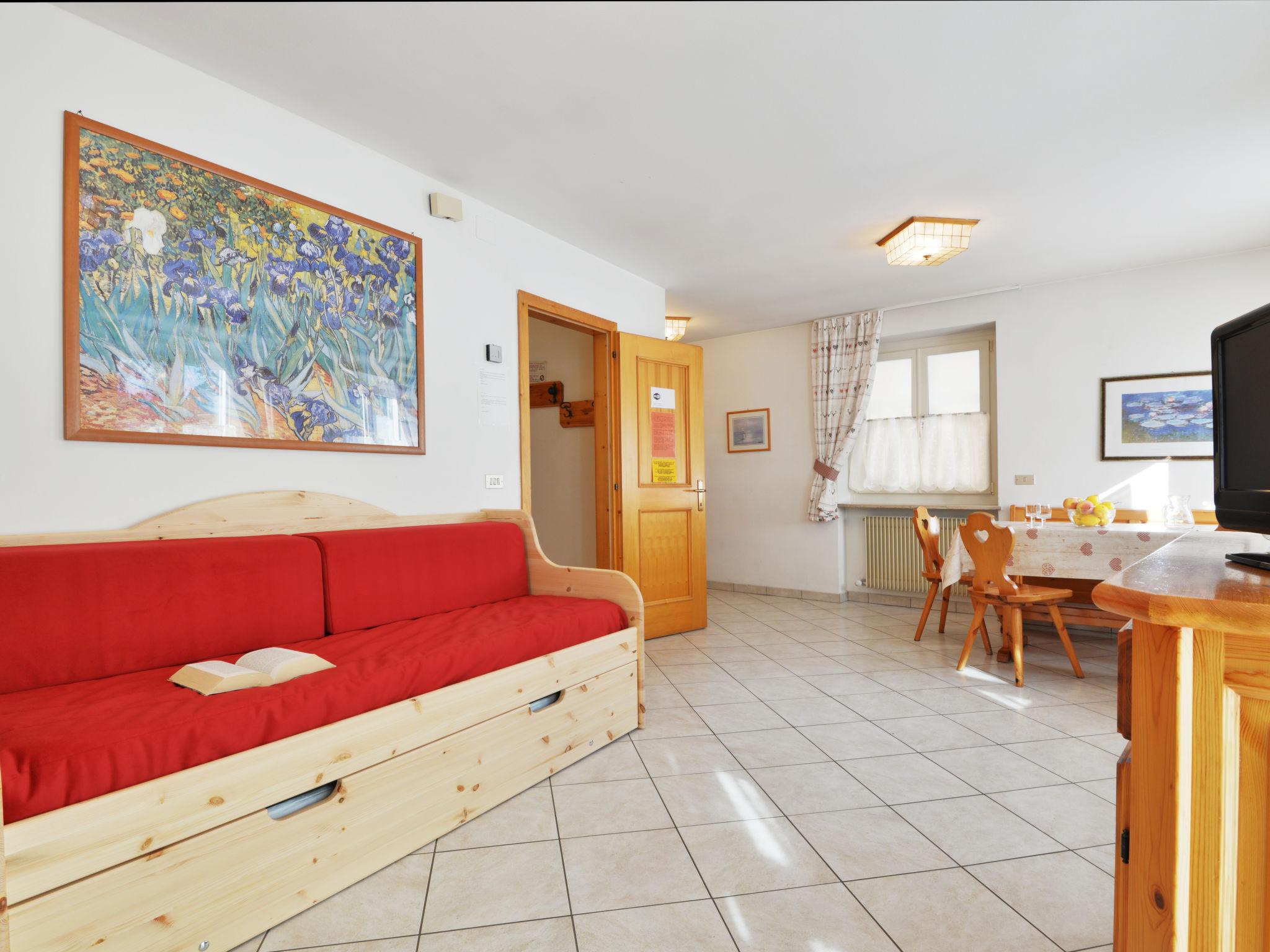 Photo 5 - 1 bedroom Apartment in Campitello di Fassa with mountain view