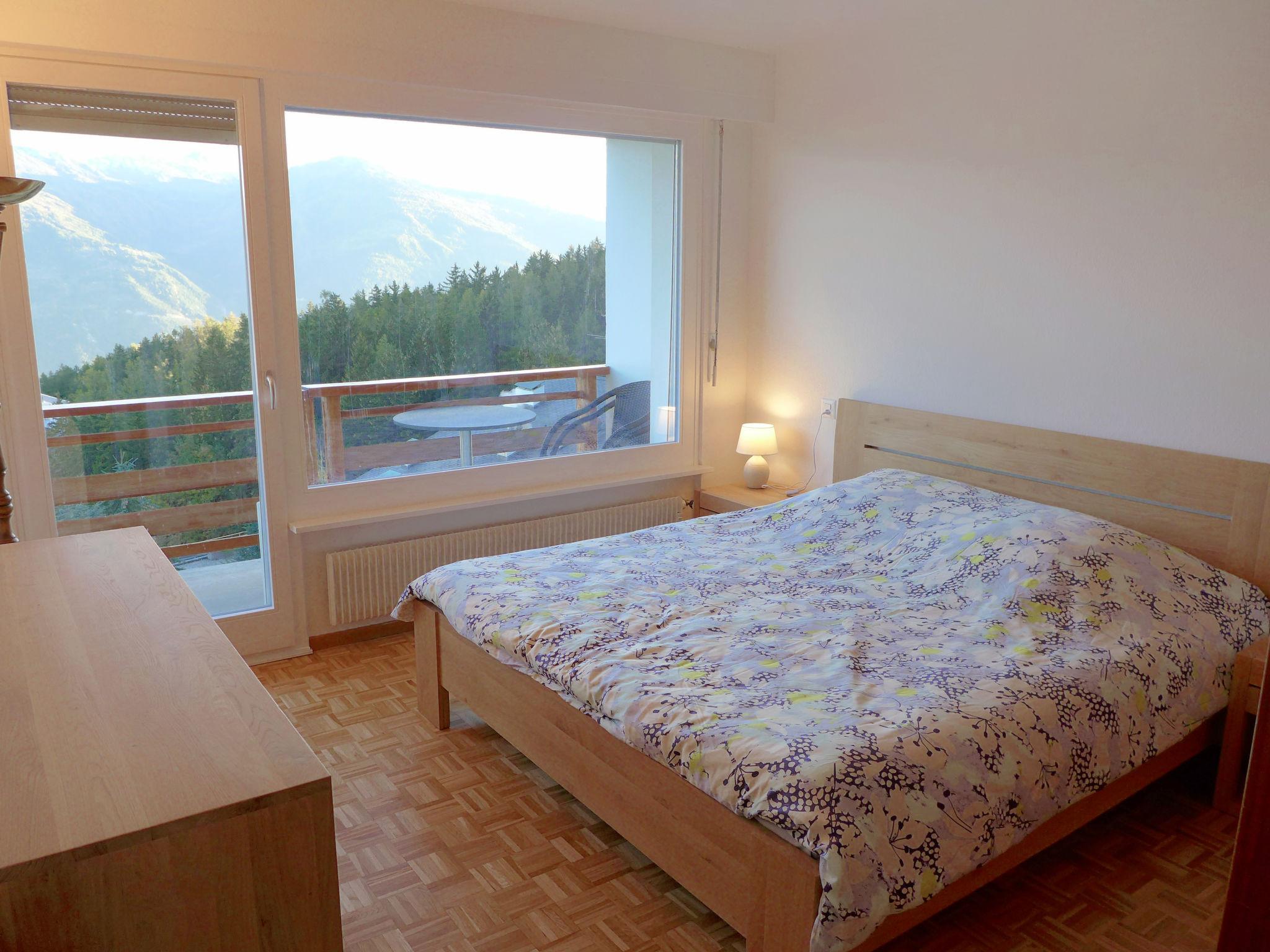 Photo 2 - Appartement de 2 chambres à Crans-Montana avec vues sur la montagne