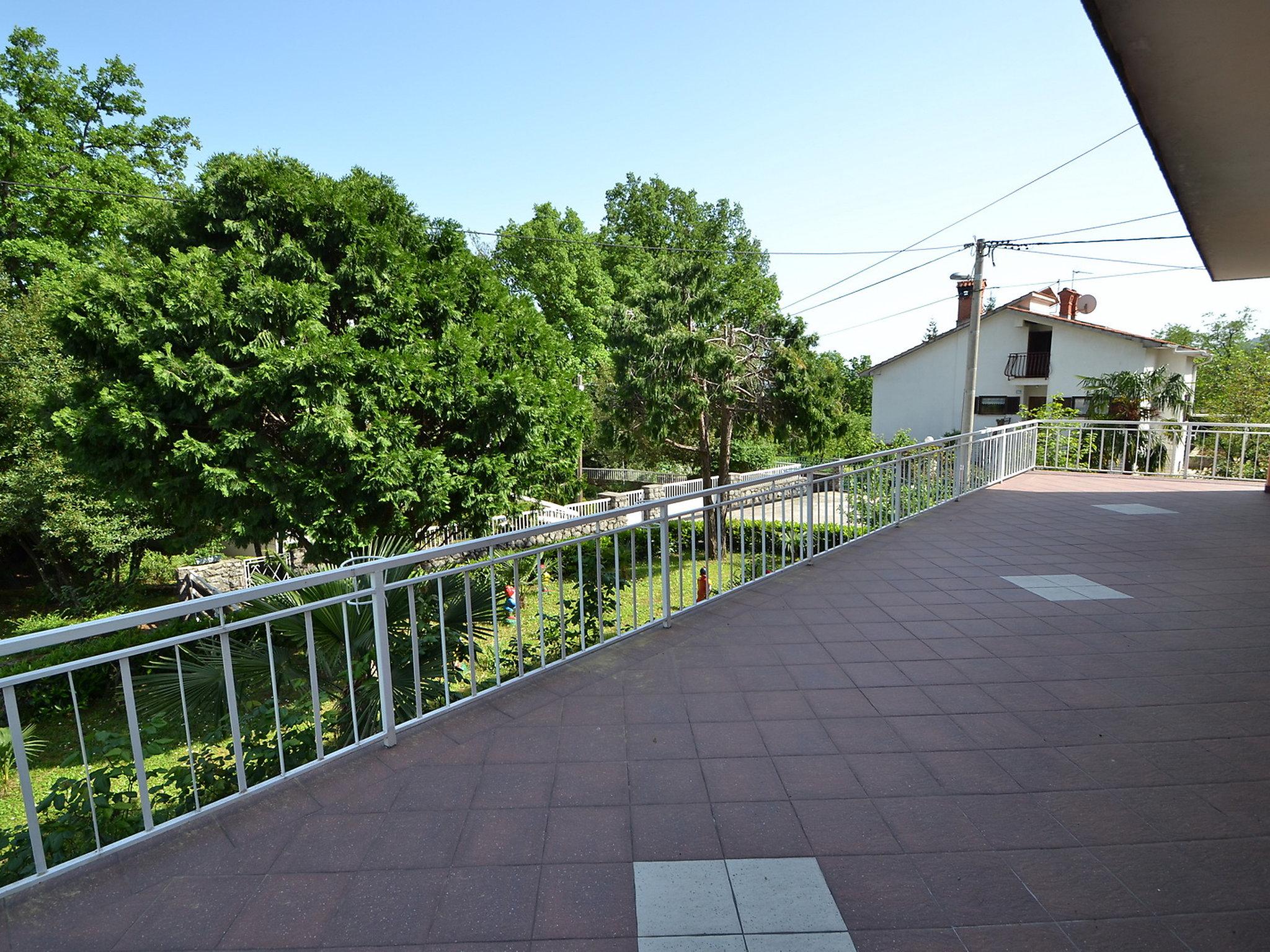 Photo 10 - 2 bedroom Apartment in Opatija with garden and sea view