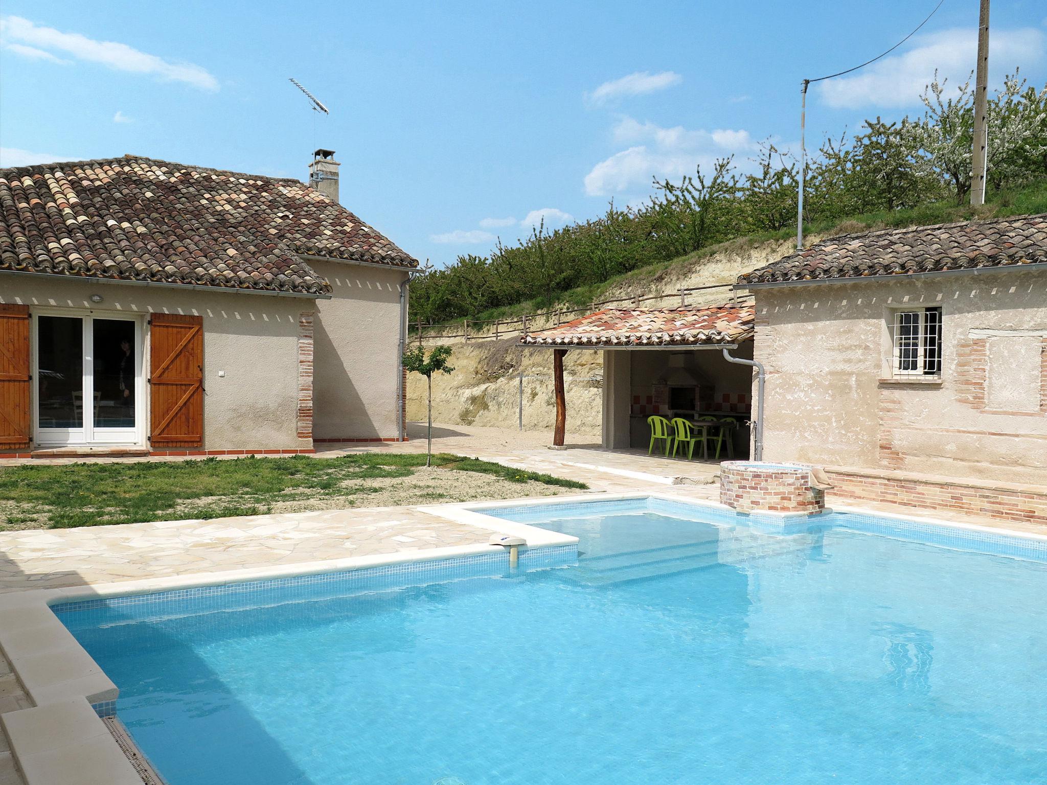 Foto 19 - Casa de 5 quartos em L'Honor-de-Cos com piscina privada e terraço