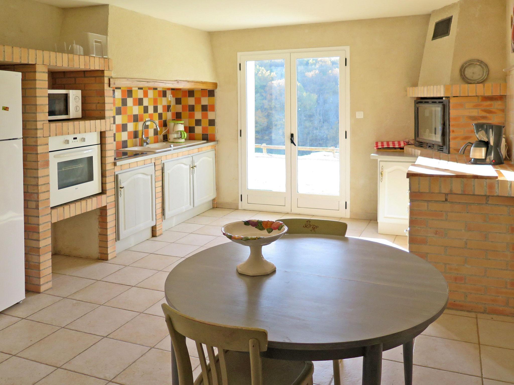 Photo 7 - 5 bedroom House in L'Honor-de-Cos with private pool and garden