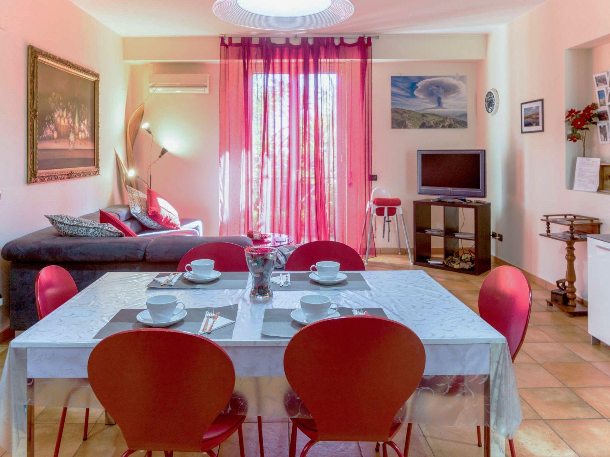 Photo 5 - 3 bedroom Apartment in Mascali with garden and terrace