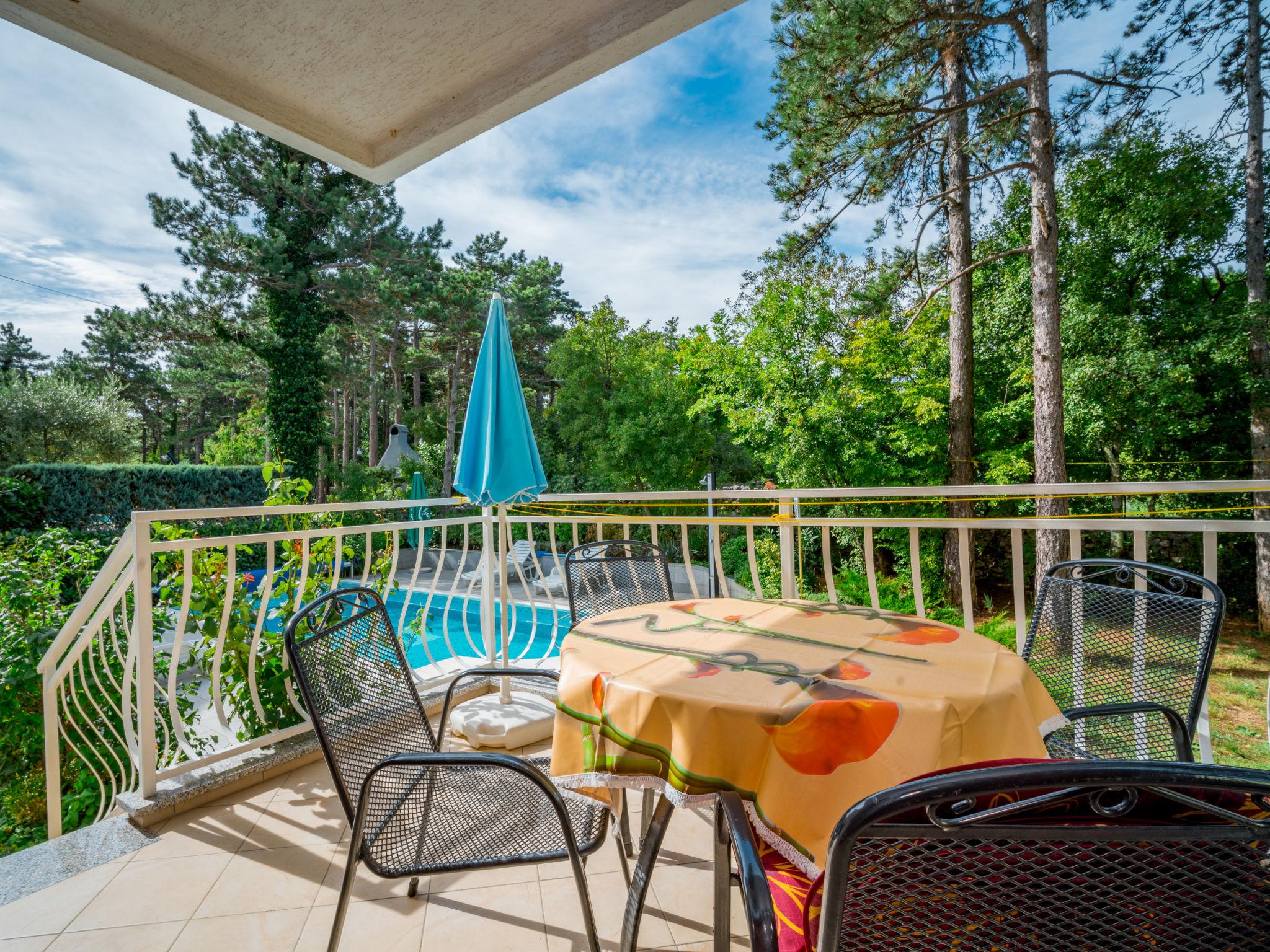 Photo 2 - Appartement de 1 chambre à Crikvenica avec piscine et vues à la mer