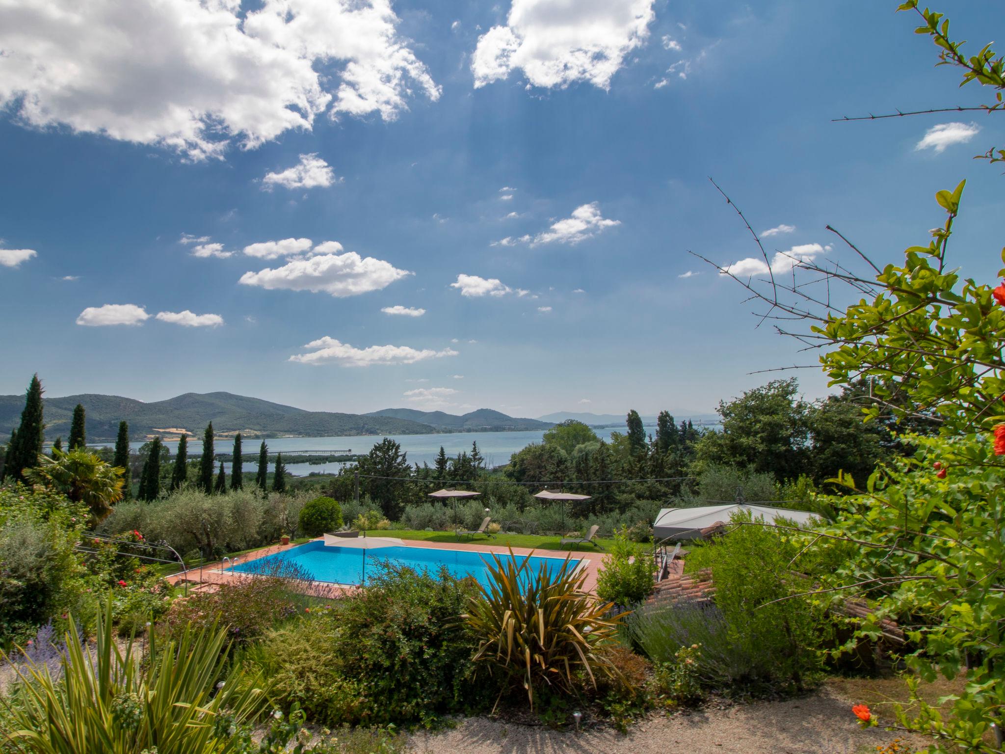 Foto 29 - Casa con 2 camere da letto a Magione con piscina privata e vista sulle montagne