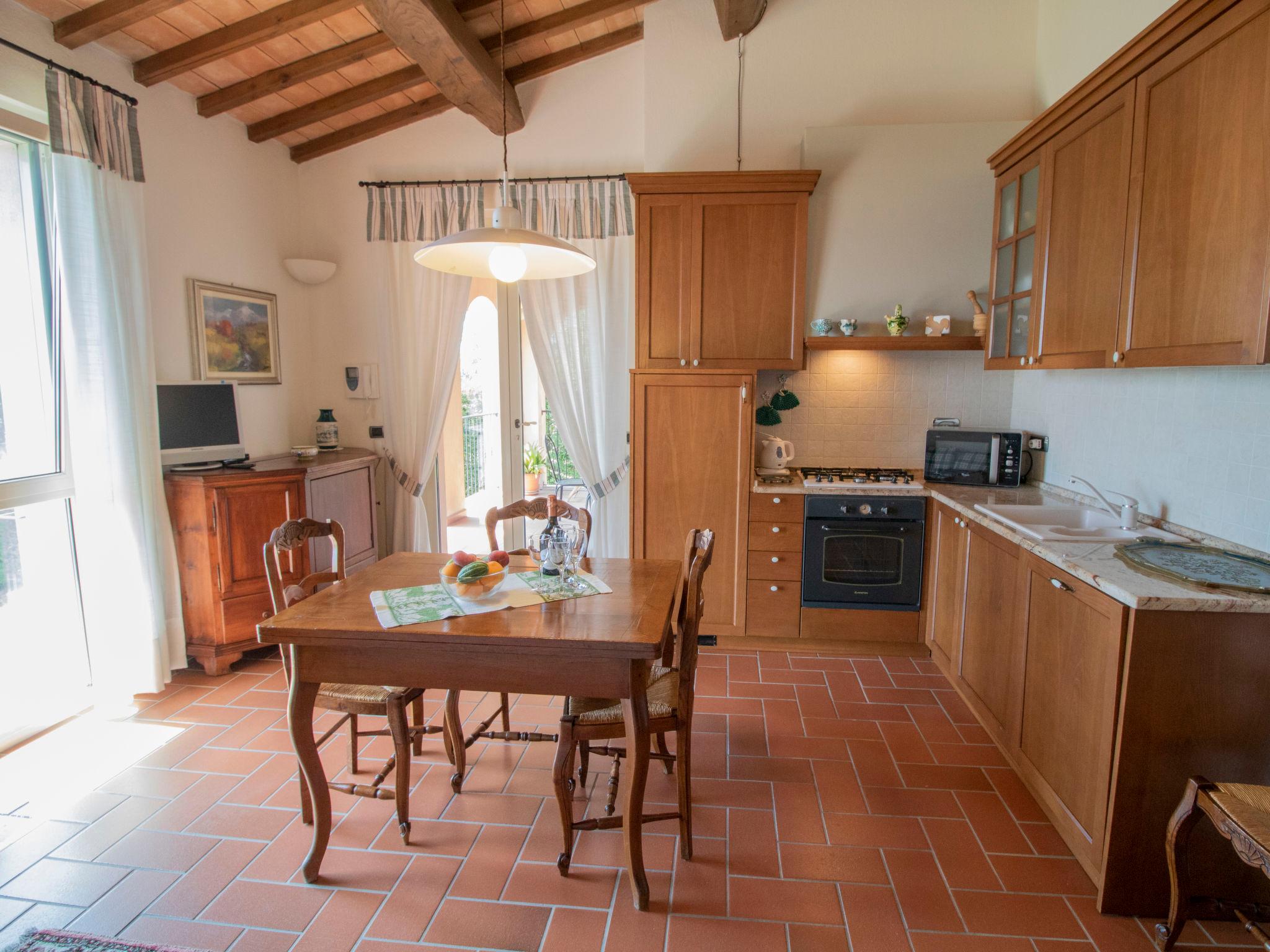 Photo 11 - 2 bedroom House in Magione with private pool and garden