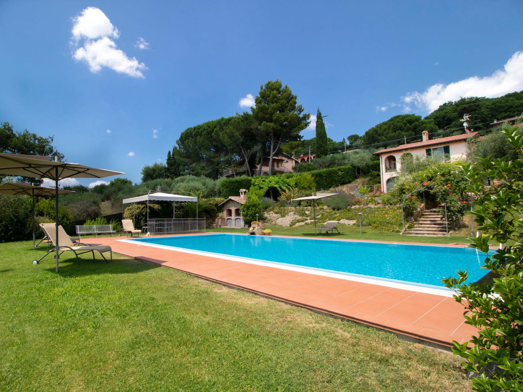 Foto 3 - Casa de 2 quartos em Magione com piscina privada e vista para a montanha