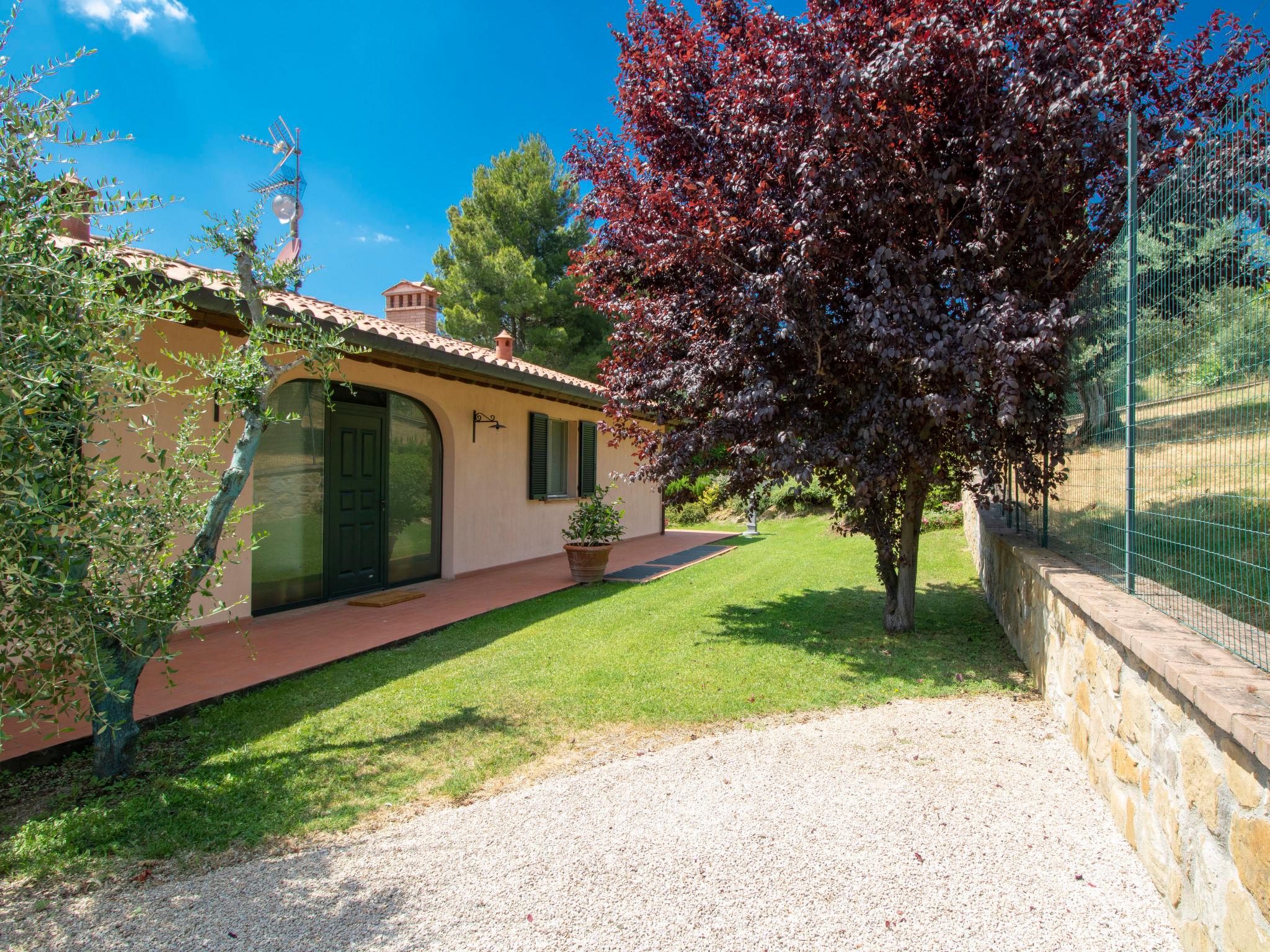 Foto 24 - Casa de 2 quartos em Magione com piscina privada e jardim