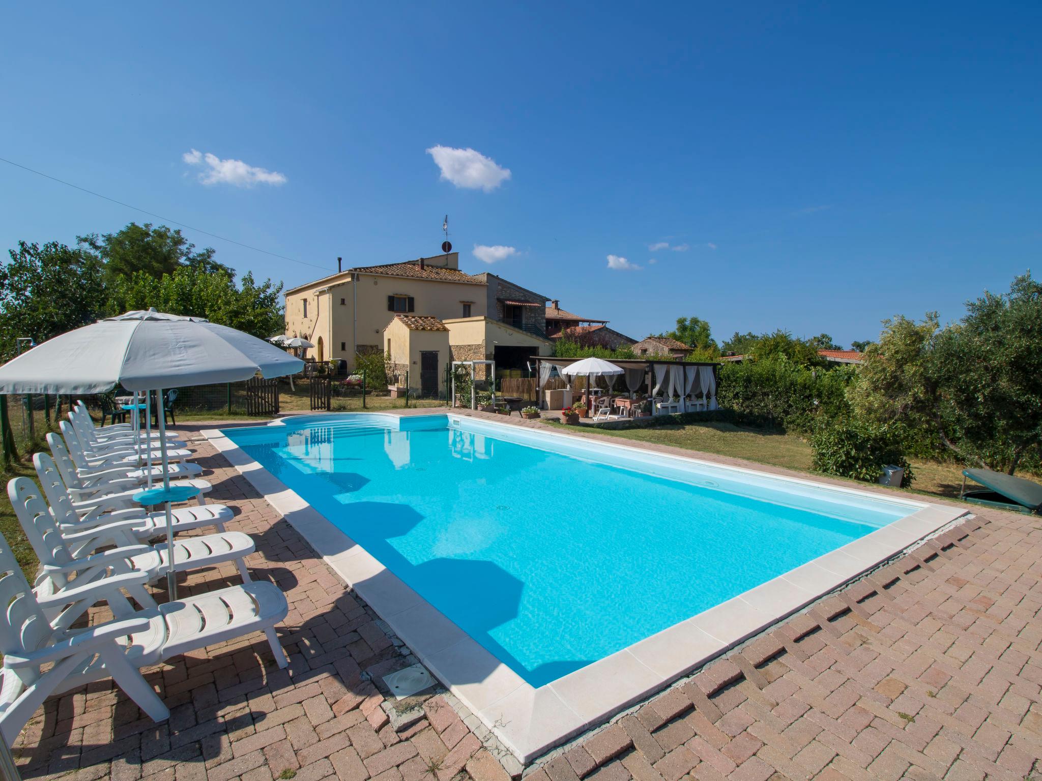 Photo 1 - Appartement de 3 chambres à Bibbona avec piscine et jardin