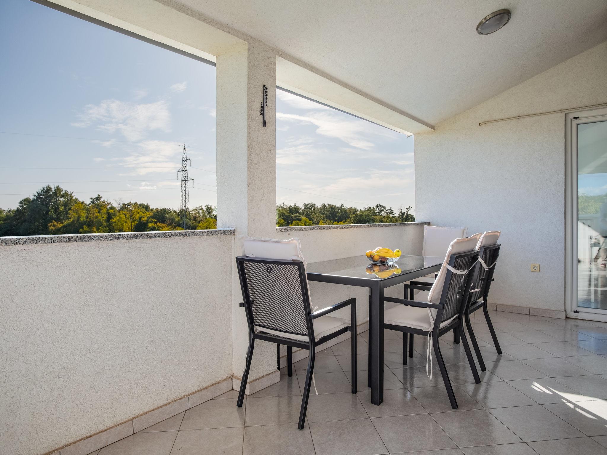 Photo 4 - Appartement de 1 chambre à Poreč avec piscine et jardin