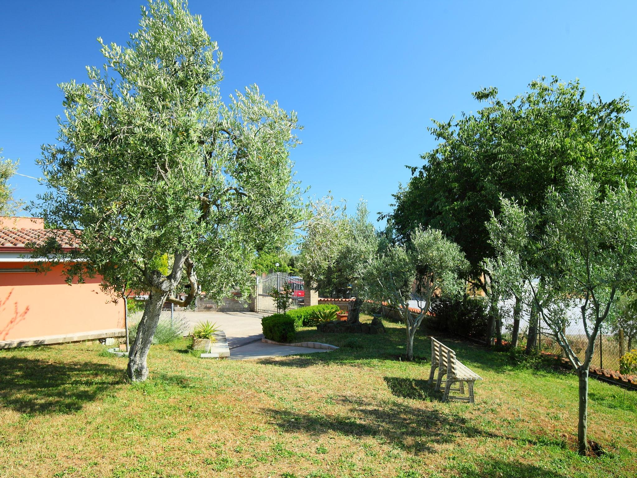 Photo 15 - Maison de 2 chambres à Lanuvio avec jardin