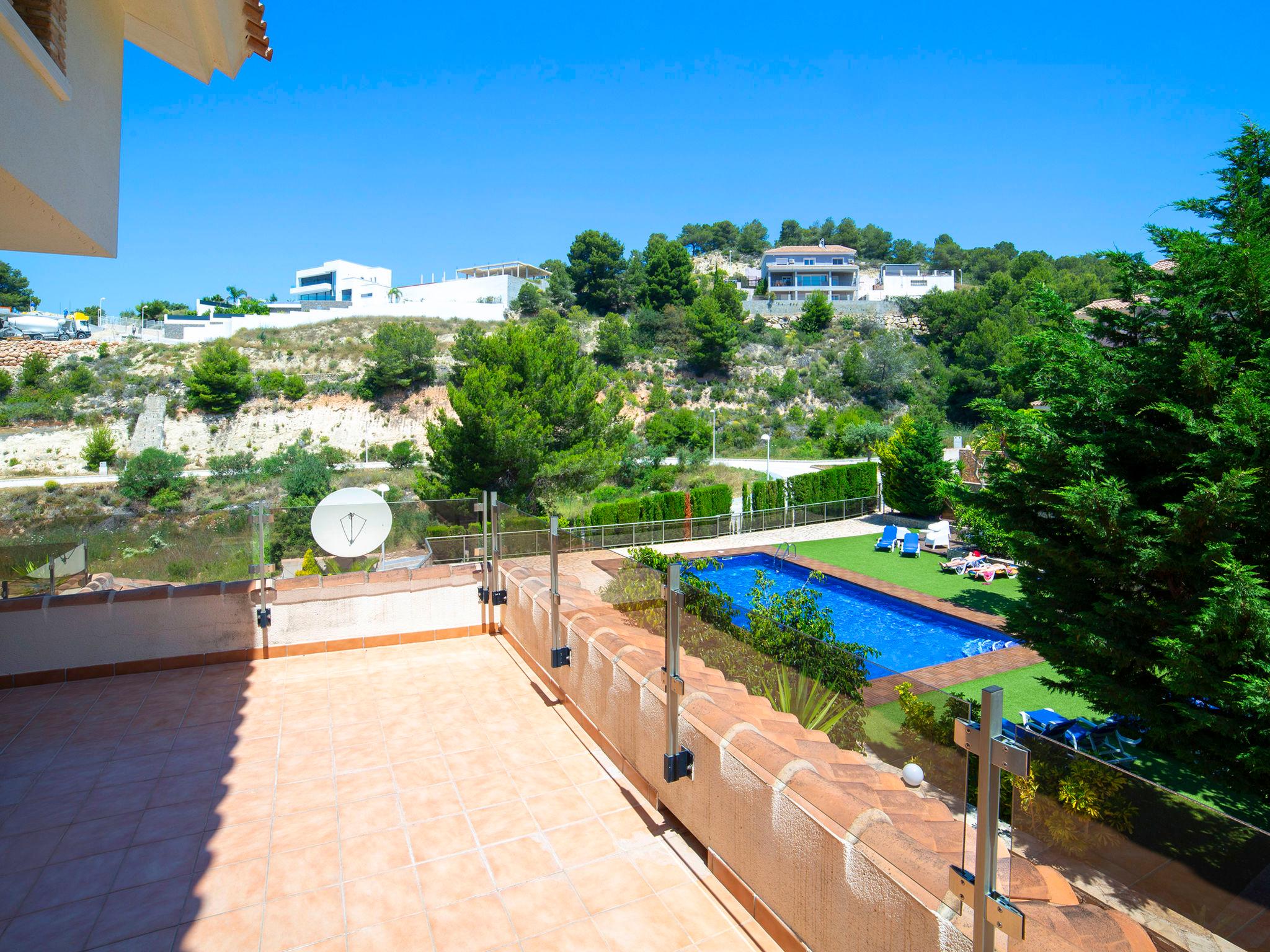 Foto 17 - Casa de 2 quartos em Calp com piscina e vistas do mar