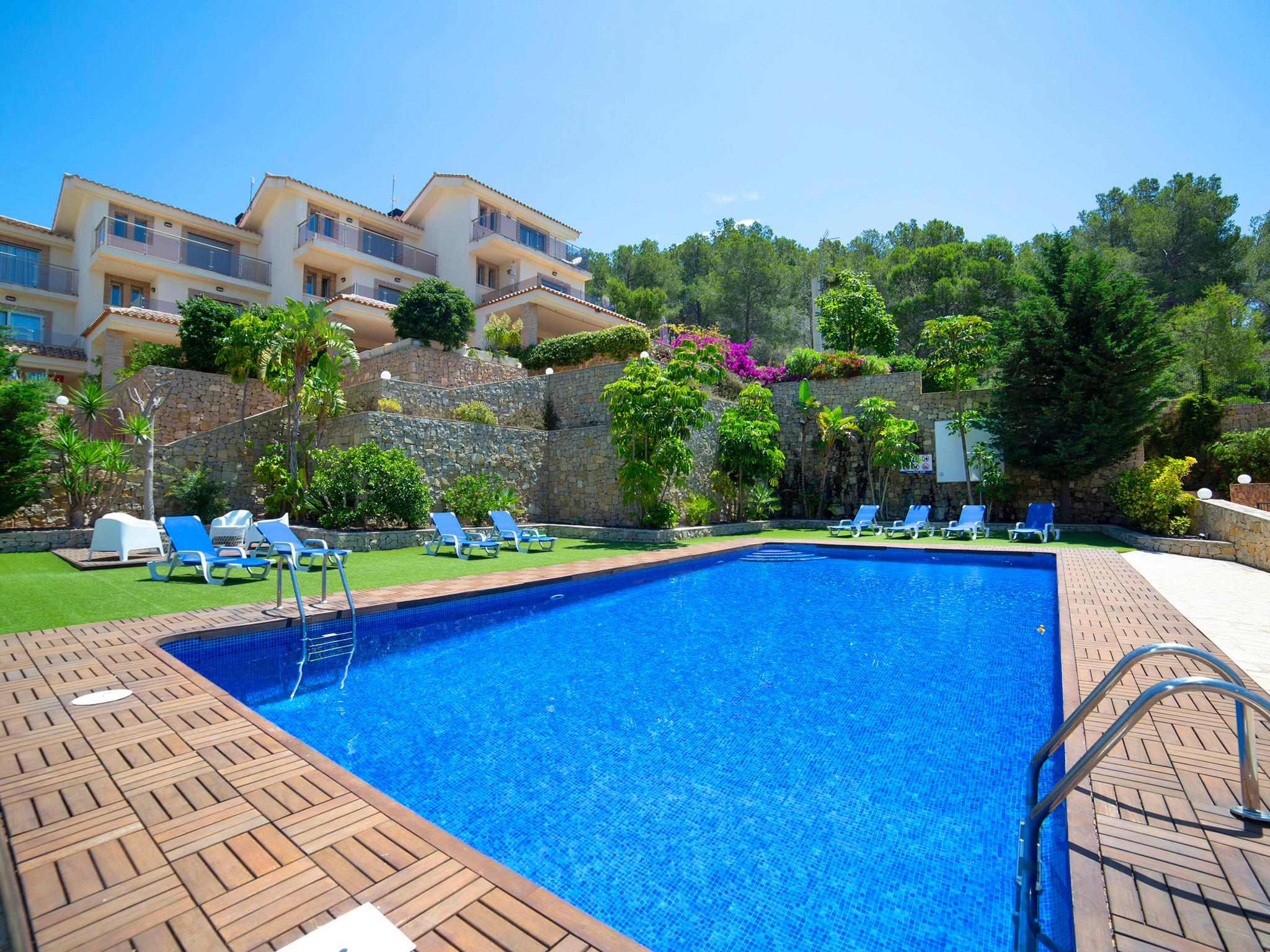 Foto 1 - Casa de 2 quartos em Calp com piscina e vistas do mar