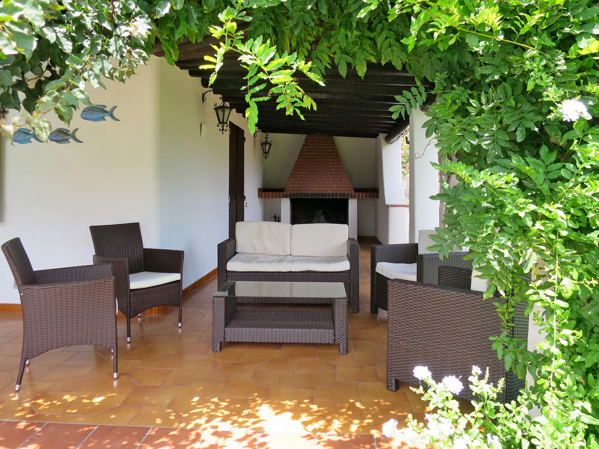 Photo 8 - Maison de 4 chambres à Muravera avec piscine privée et vues à la mer