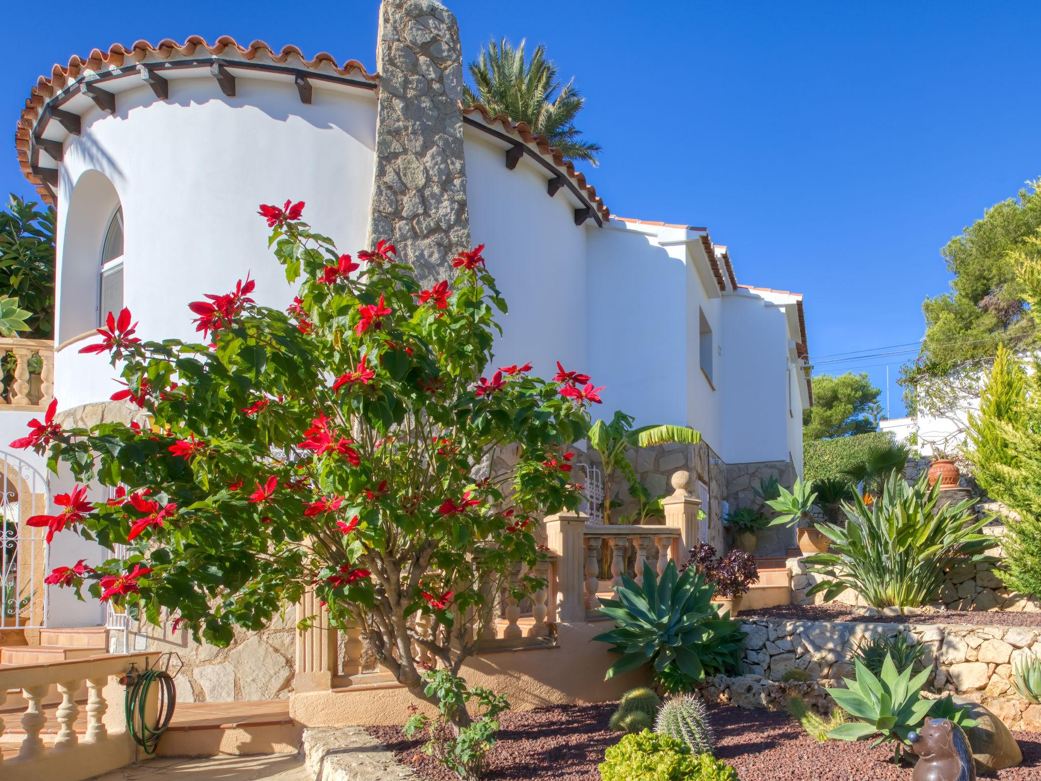 Foto 19 - Casa de 2 quartos em Jávea com piscina privada e jardim