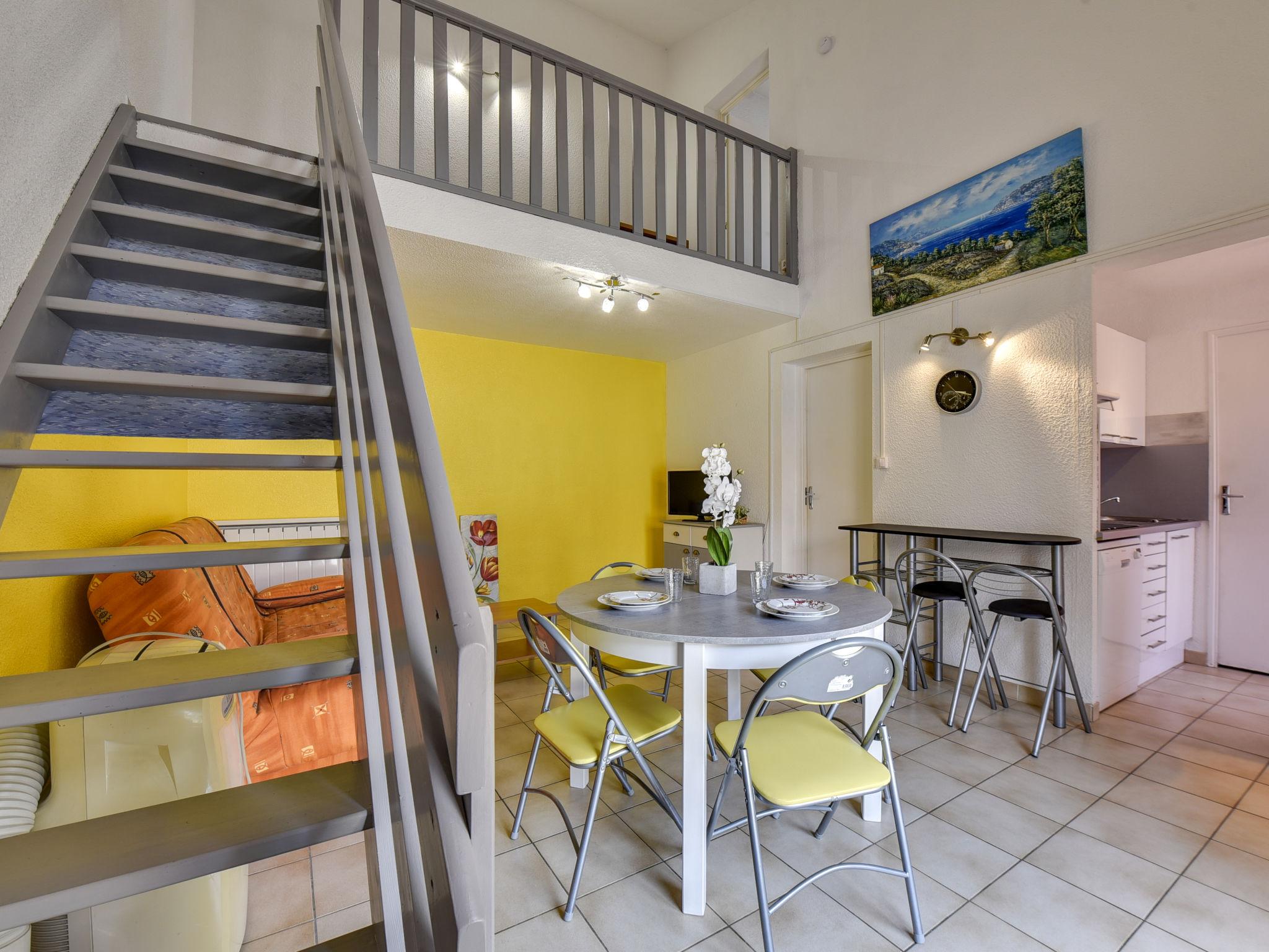 Foto 9 - Apartamento de 2 quartos em Le Barcarès com piscina e terraço