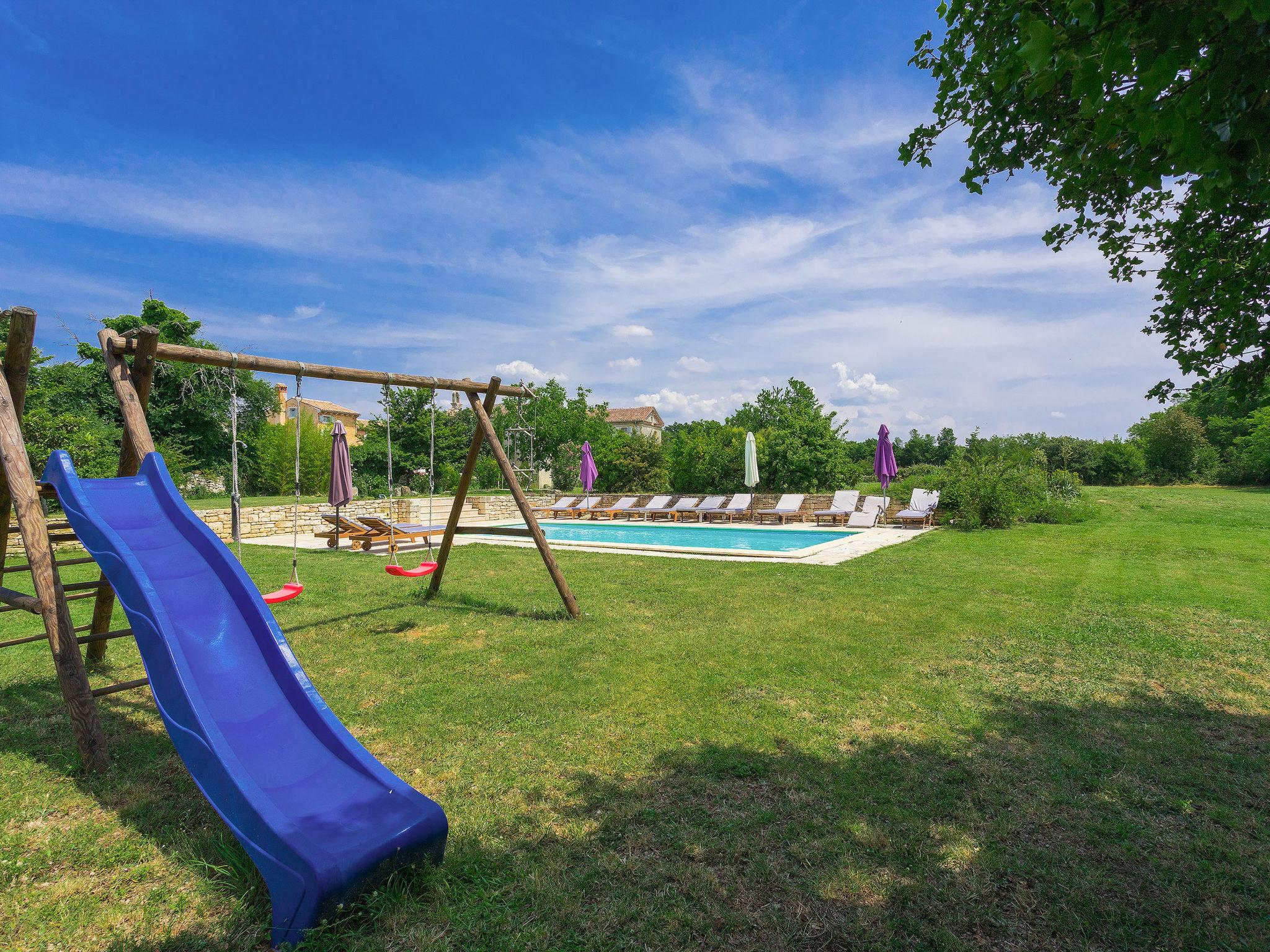 Foto 3 - Casa de 7 quartos em Vodnjan com piscina privada e vistas do mar