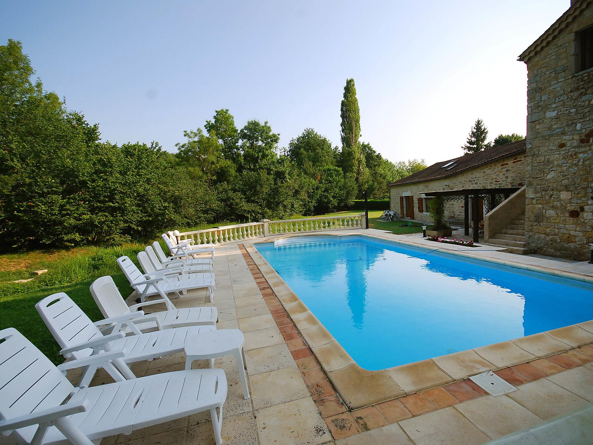 Photo 23 - Maison de 7 chambres à Grézels avec piscine privée et jardin