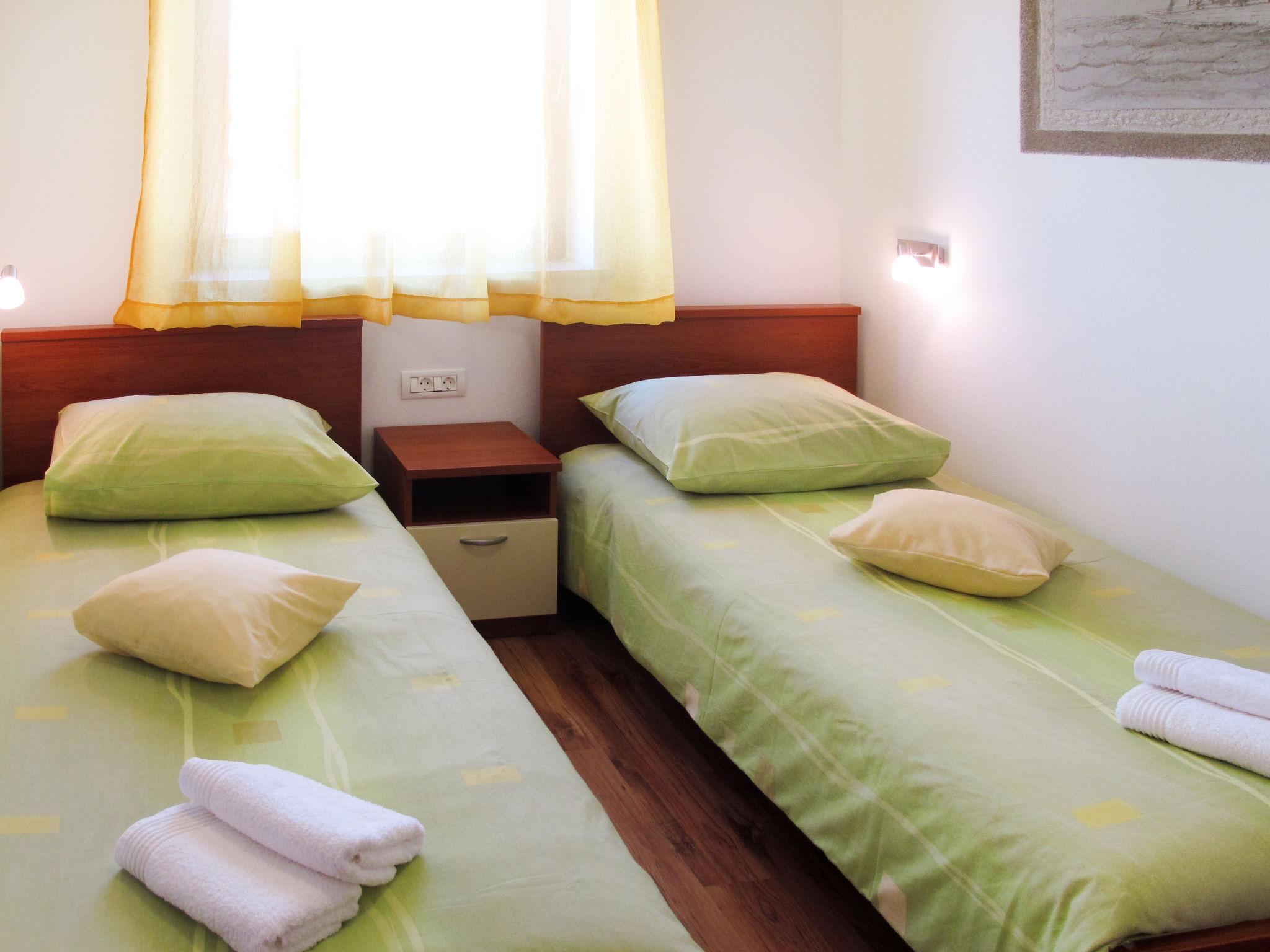 Foto 8 - Appartamento con 2 camere da letto a Vodnjan con terrazza e vista mare