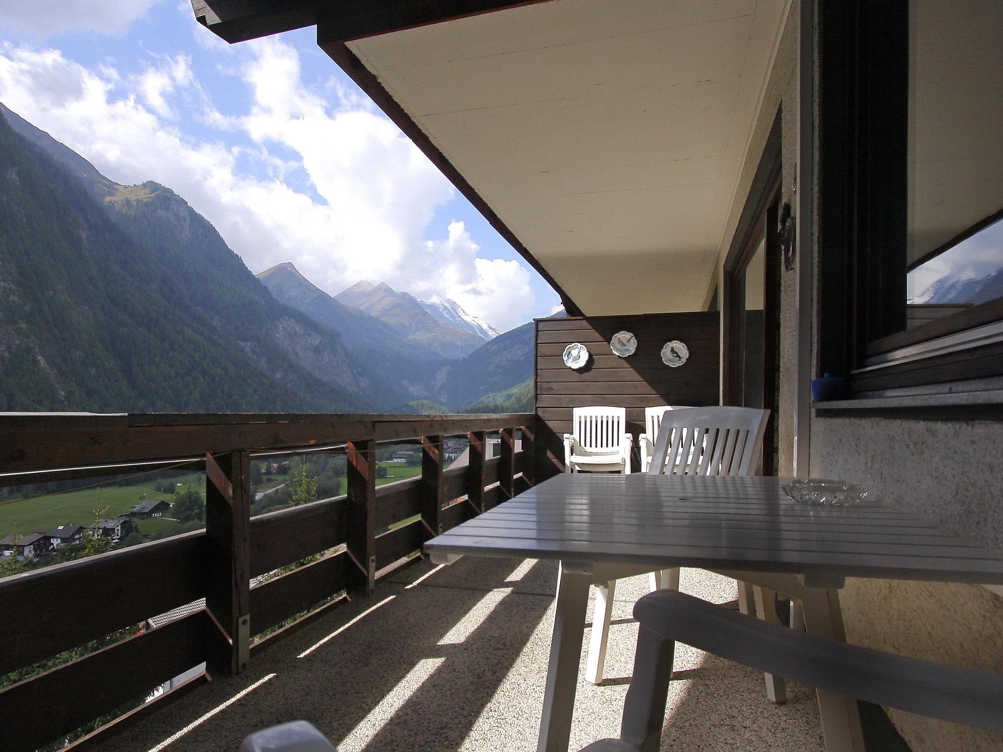 Foto 34 - Appartamento con 2 camere da letto a Heiligenblut am Großglockner con vista sulle montagne