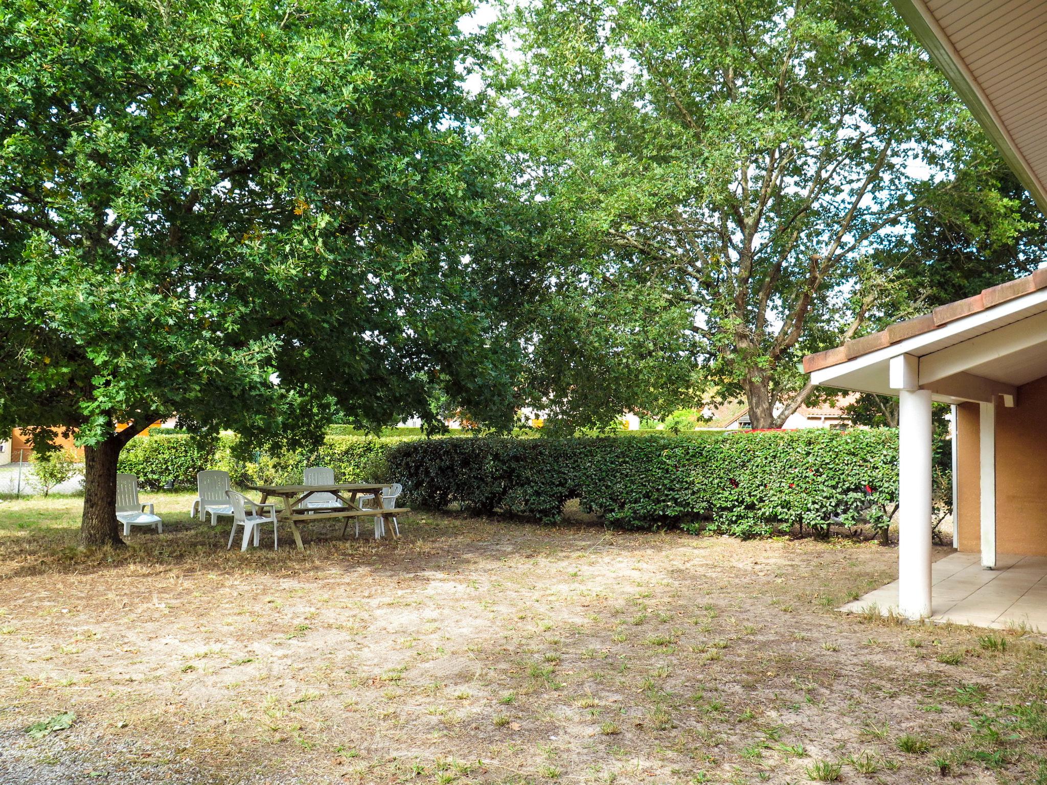 Foto 2 - Haus mit 3 Schlafzimmern in Saint-Julien-en-Born mit terrasse und blick aufs meer