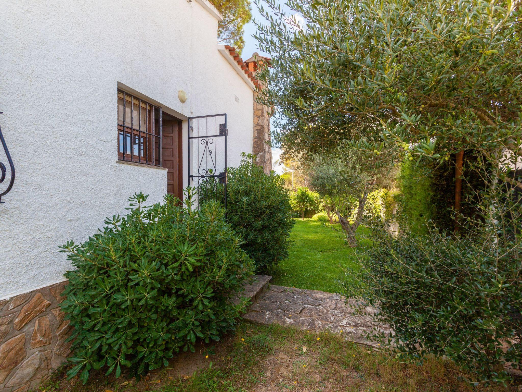 Photo 17 - Maison de 3 chambres à l'Escala avec piscine privée et jardin