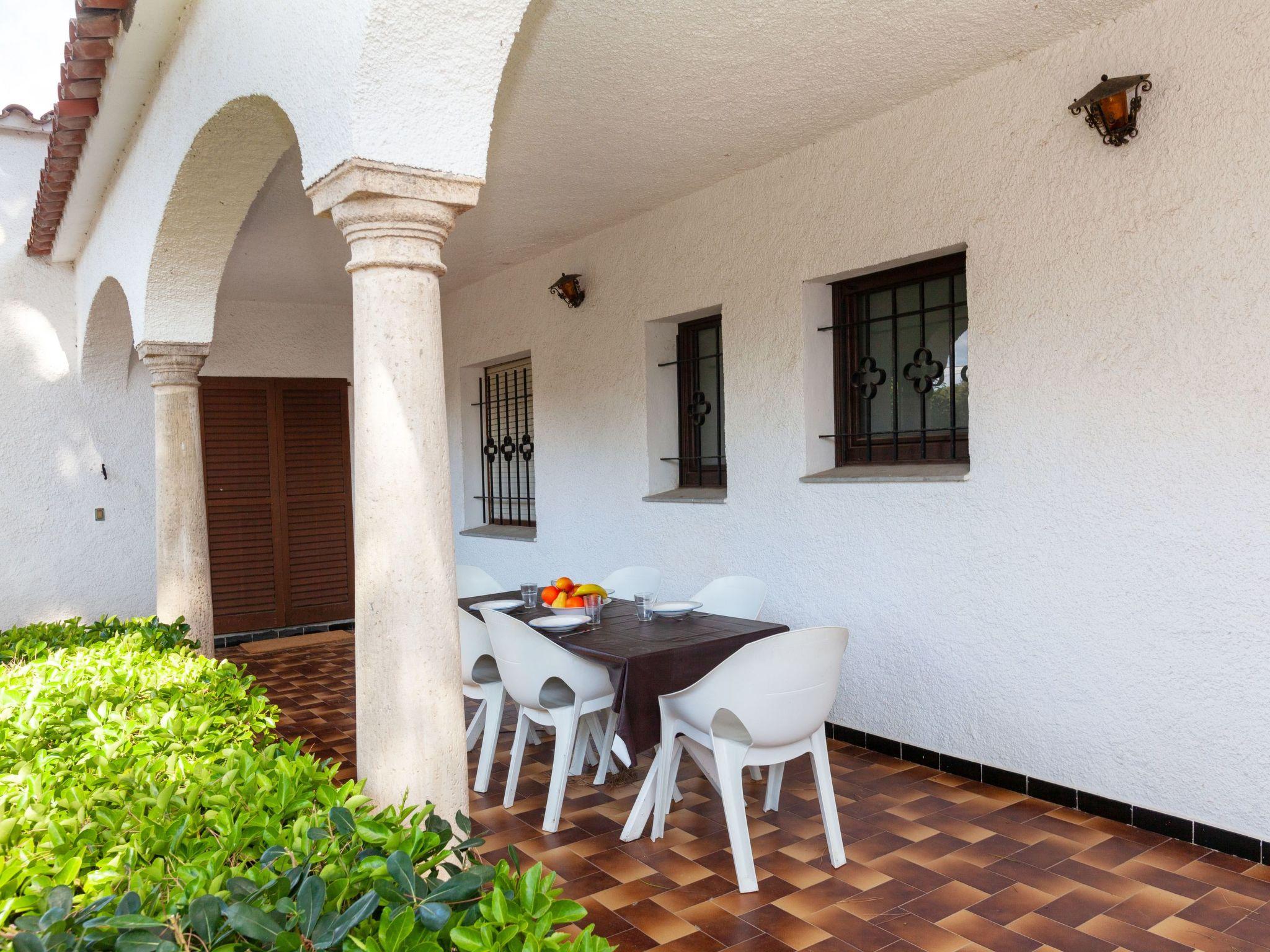 Photo 10 - 3 bedroom House in l'Escala with private pool and garden