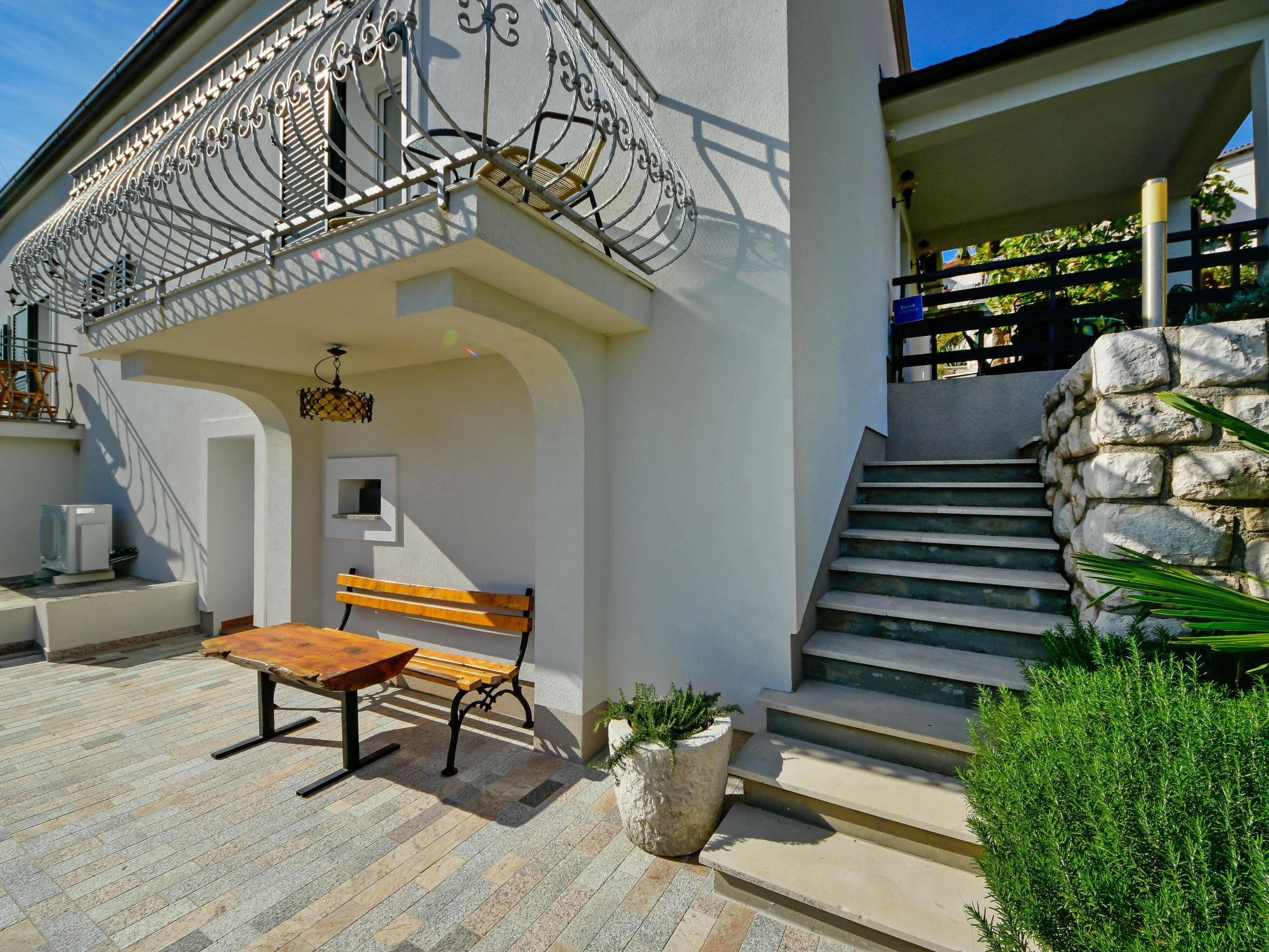 Photo 16 - Maison de 1 chambre à Mošćenička Draga avec jardin et terrasse