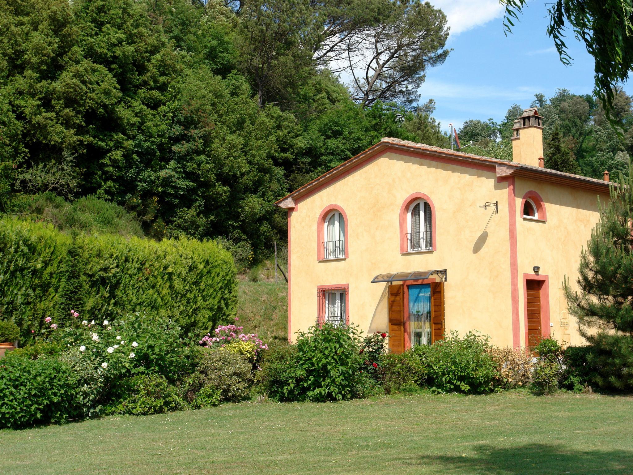 Foto 2 - Casa de 4 habitaciones en Palaia con piscina y jardín
