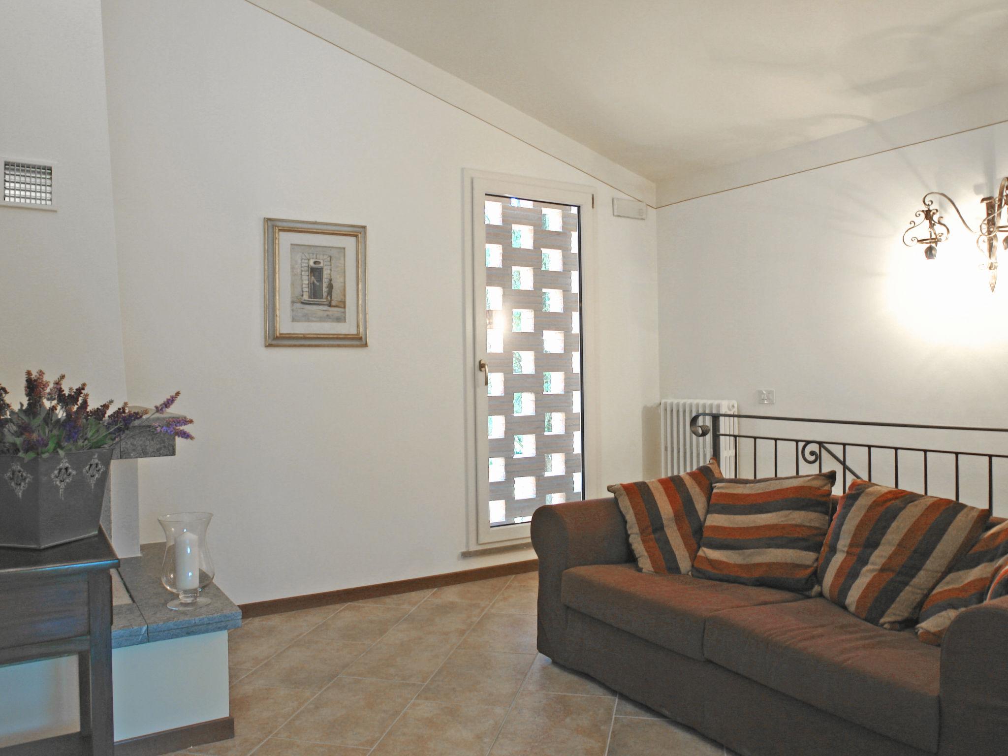 Photo 10 - 4 bedroom House in Palaia with swimming pool and garden