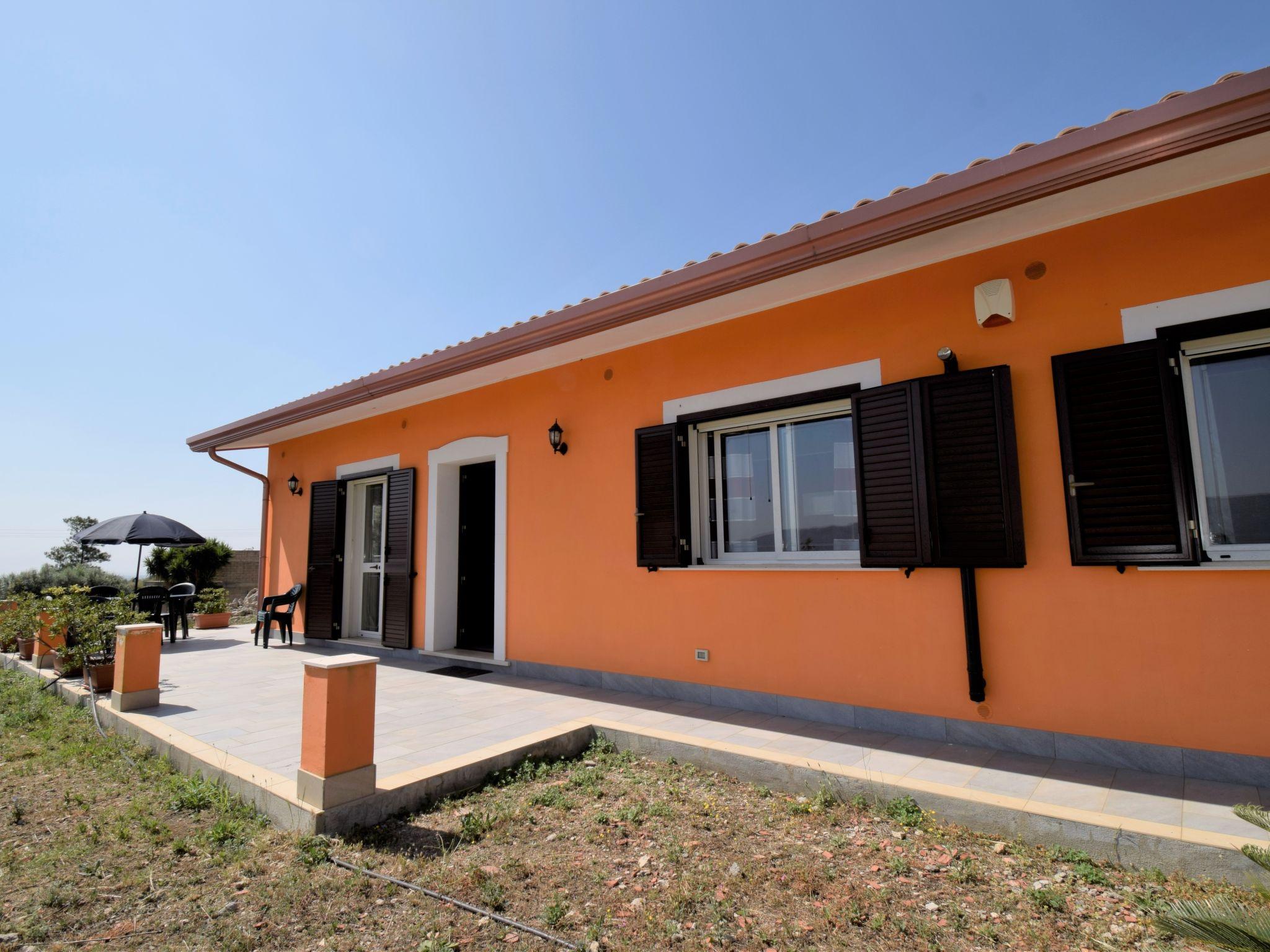 Photo 28 - Maison de 4 chambres à Floridia avec terrasse et vues à la mer