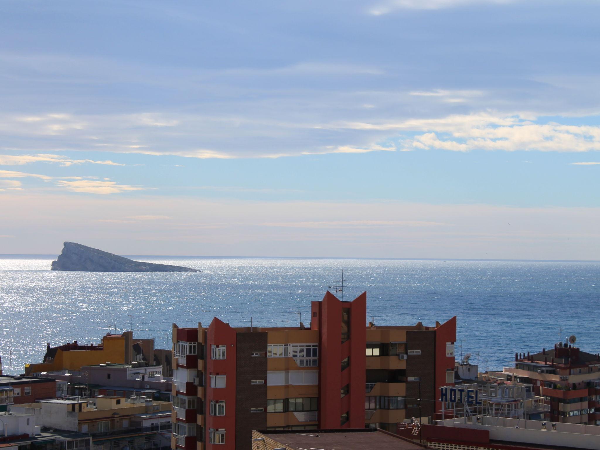 Foto 6 - Apartment mit 1 Schlafzimmer in Benidorm mit schwimmbad und terrasse