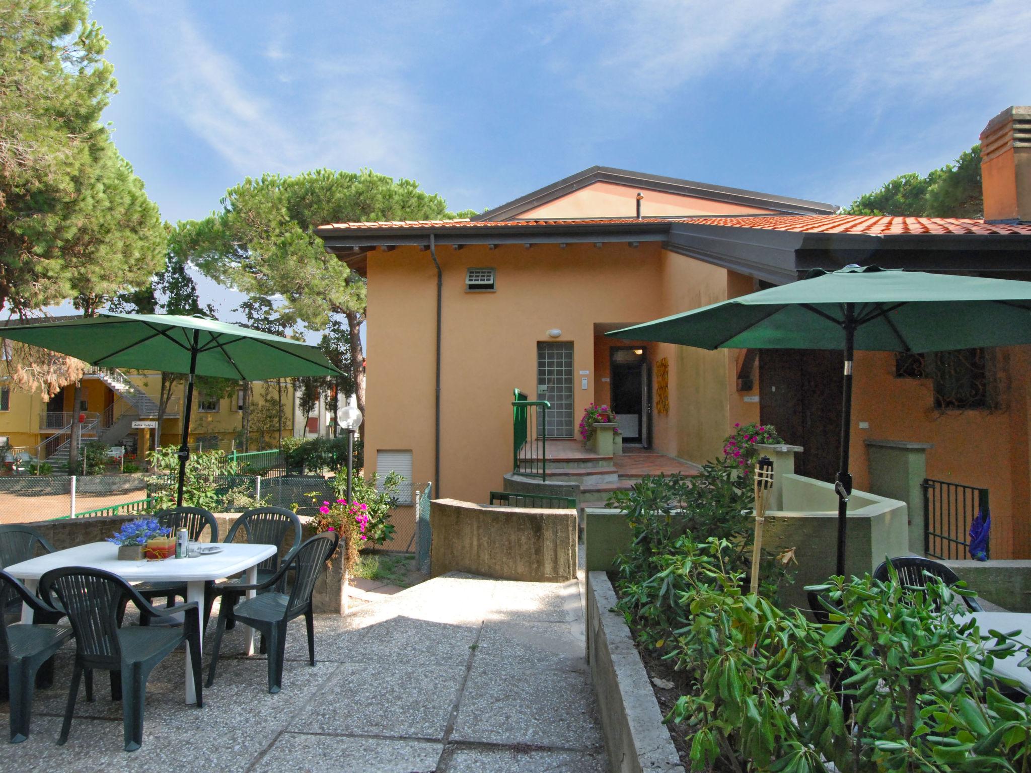 Photo 1 - Appartement de 2 chambres à Rosolina avec jardin et terrasse