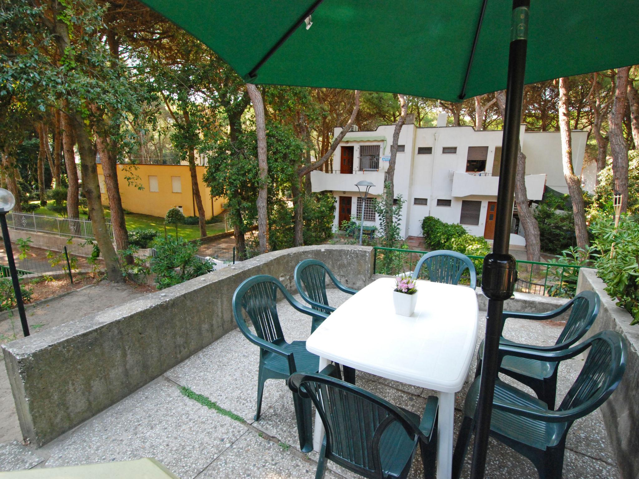 Foto 17 - Apartamento de 2 habitaciones en Rosolina con terraza y vistas al mar