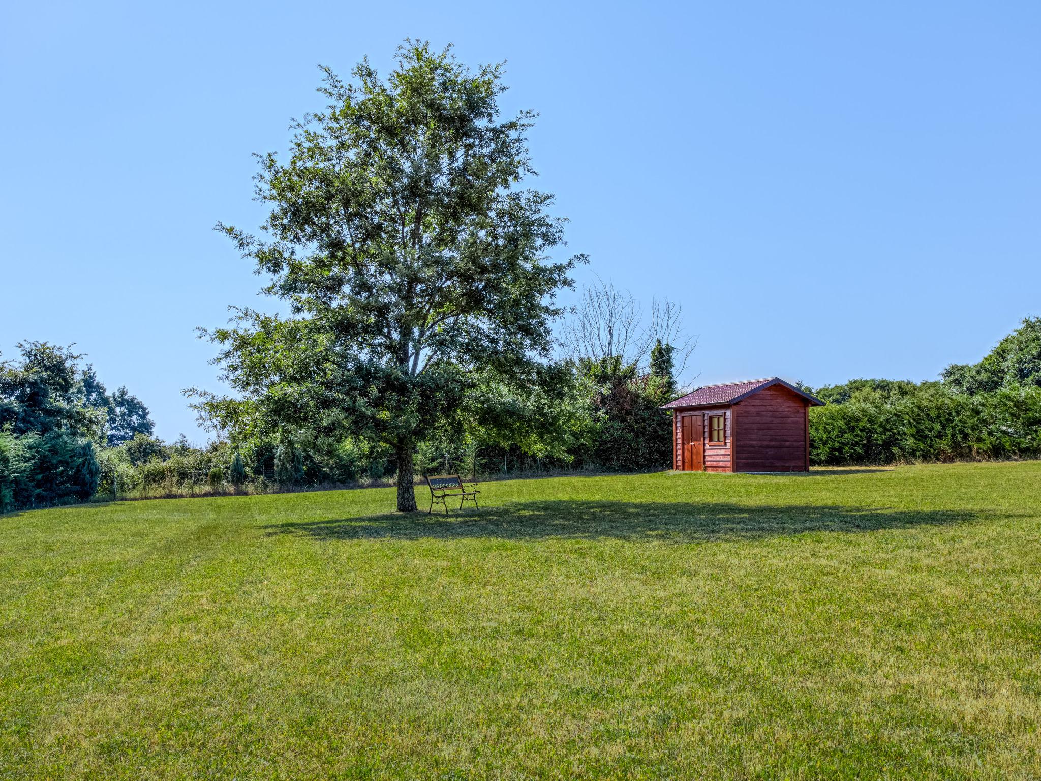 Foto 33 - Casa de 3 quartos em Pazin com piscina privada e jardim