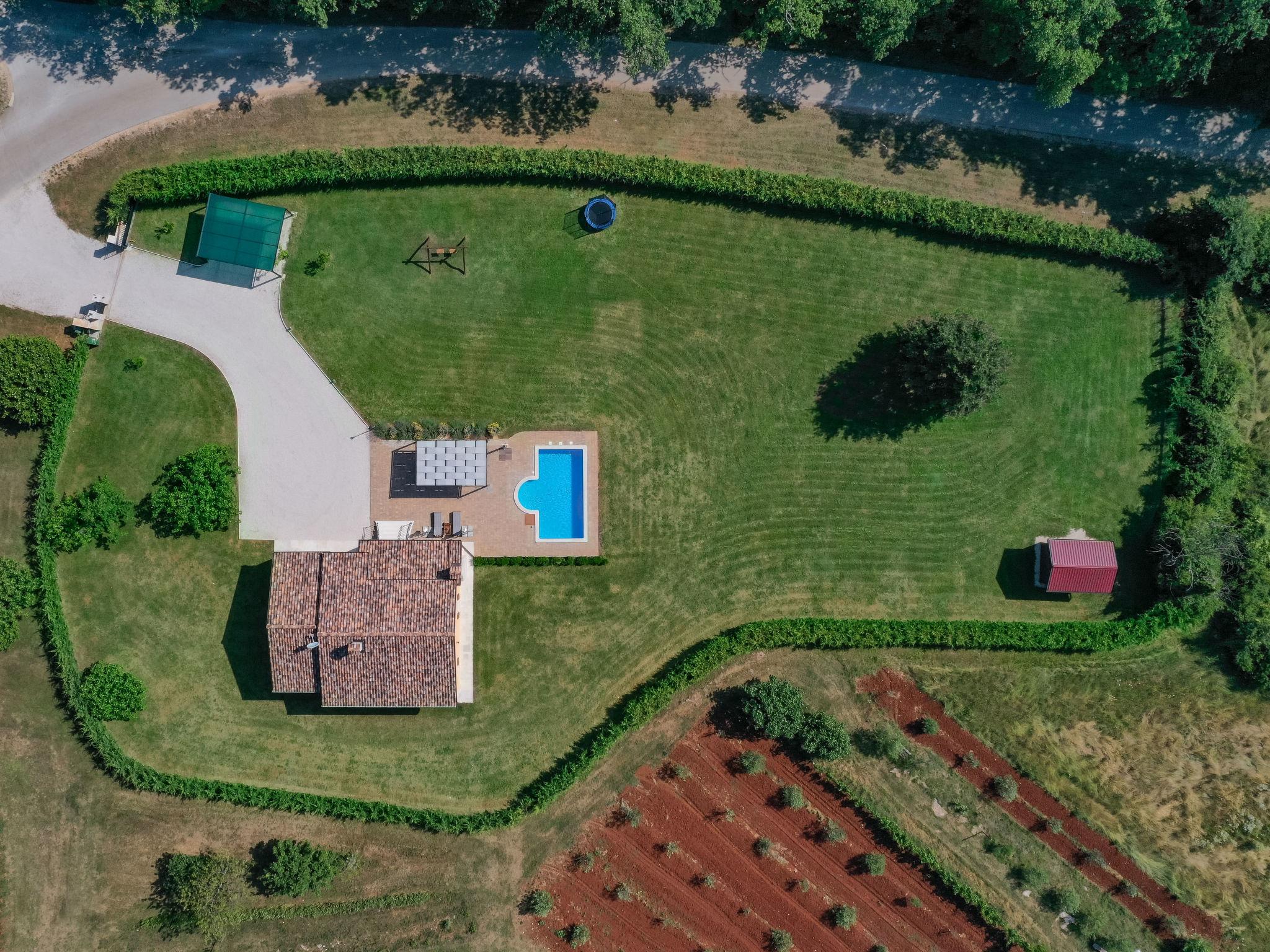 Photo 5 - Maison de 3 chambres à Pazin avec piscine privée et jardin