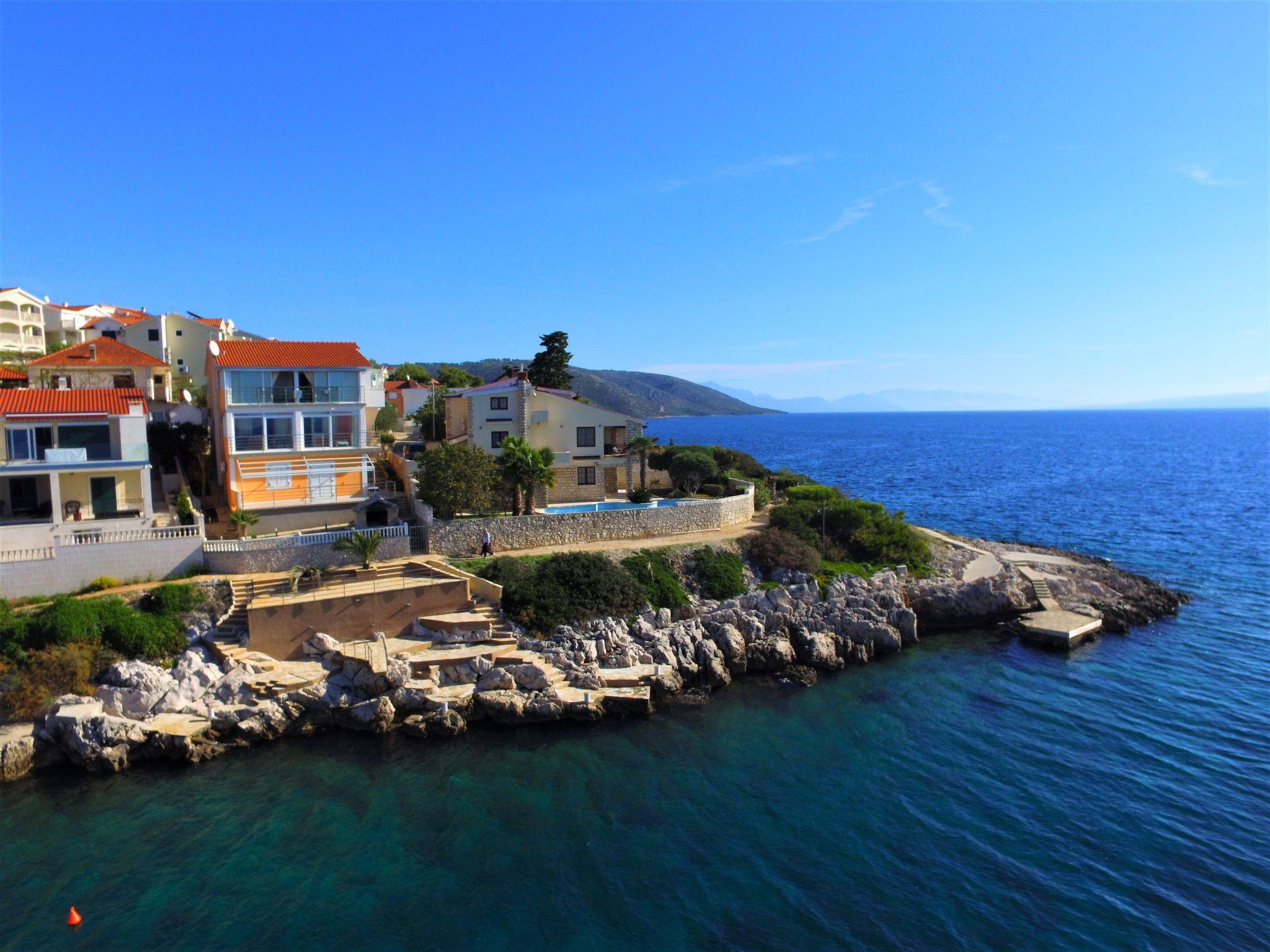 Foto 2 - Apartamento de 2 habitaciones en Okrug con terraza y vistas al mar