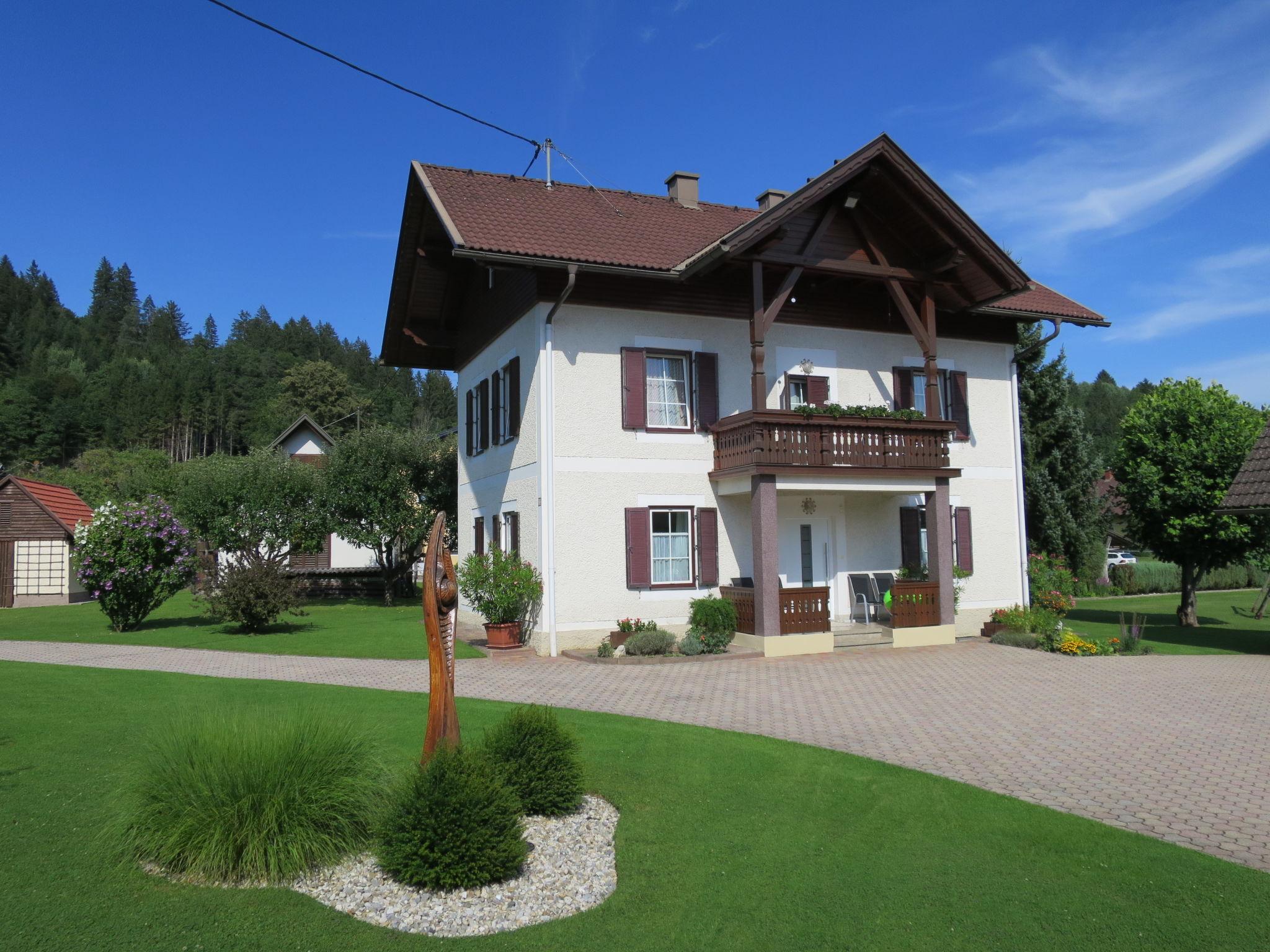 Foto 18 - Casa de 3 quartos em Velden am Wörther See com jardim e vista para a montanha